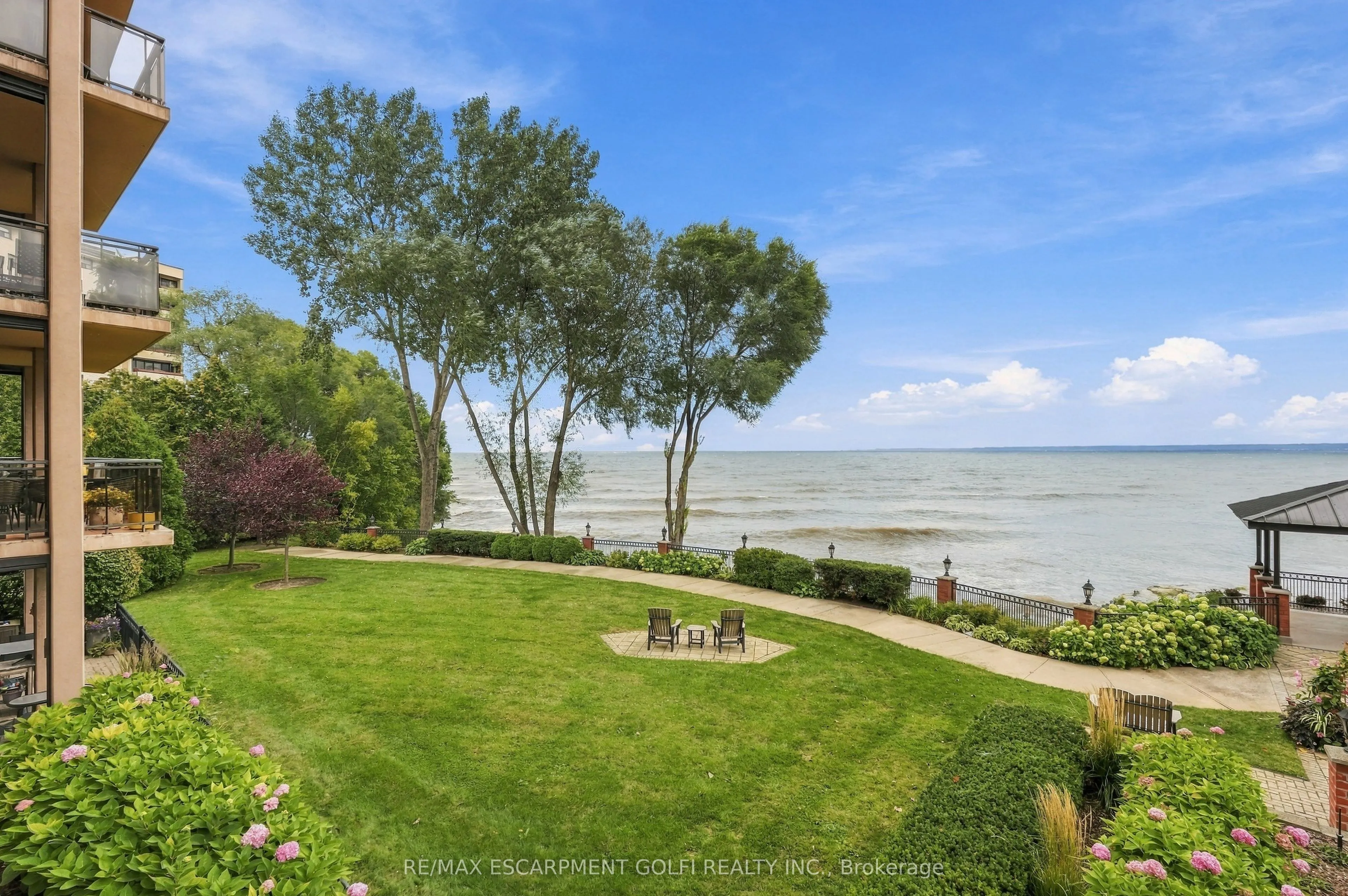 5340 Lakeshore Road #203