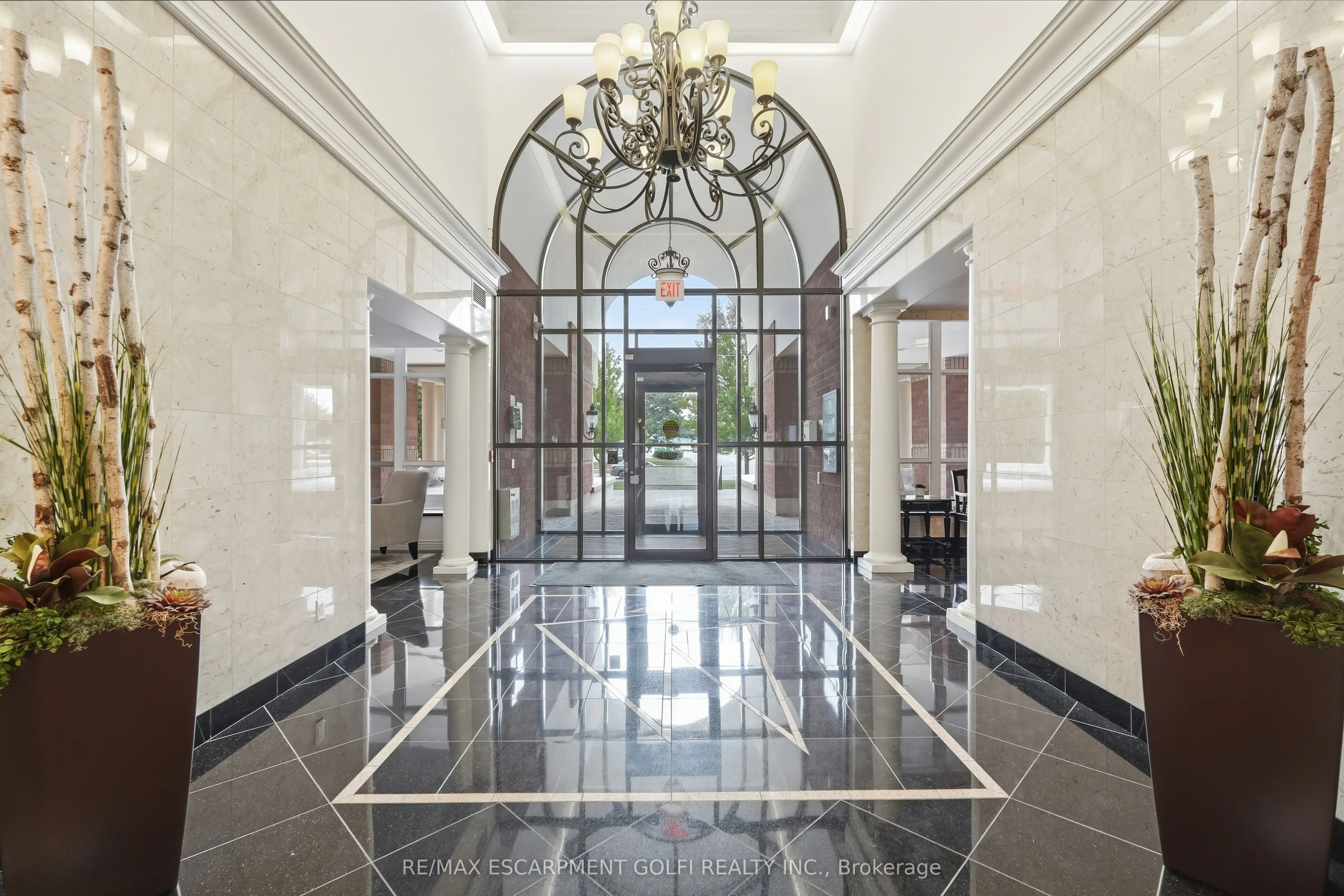 5340 Lakeshore Road #203