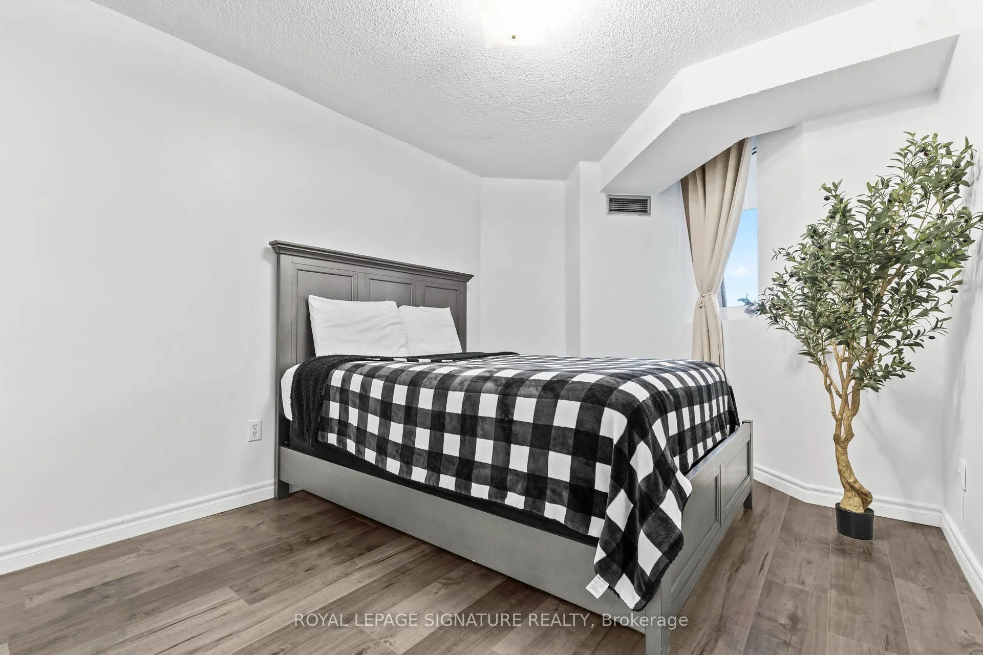 238 Albion Road #607