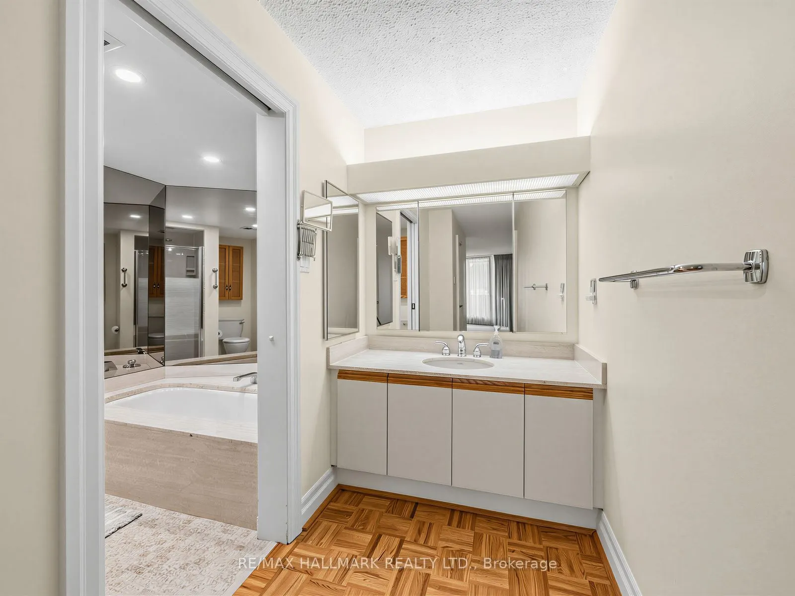 2010 Islington Avenue #301