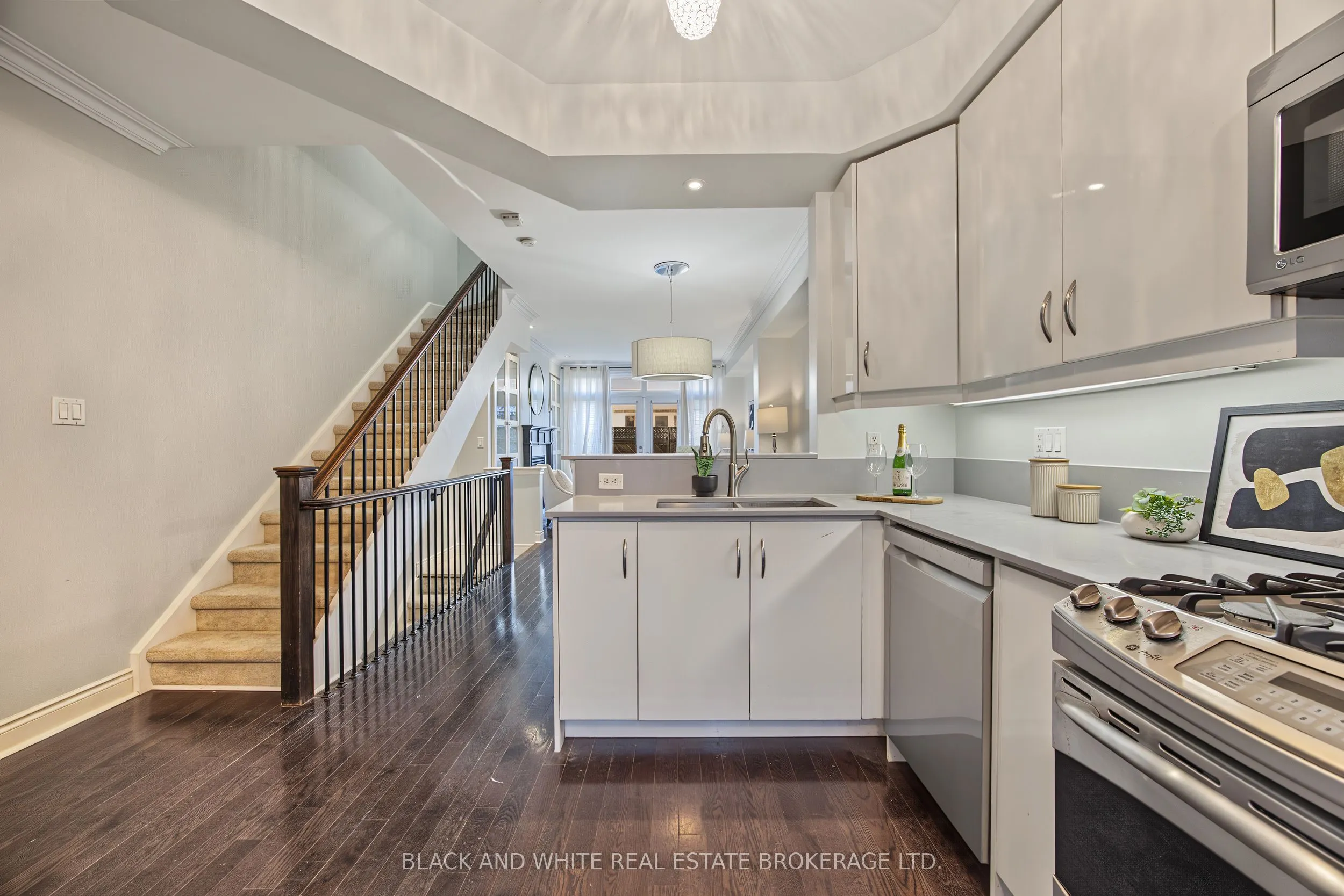 265 Van Dusen Boulevard #5