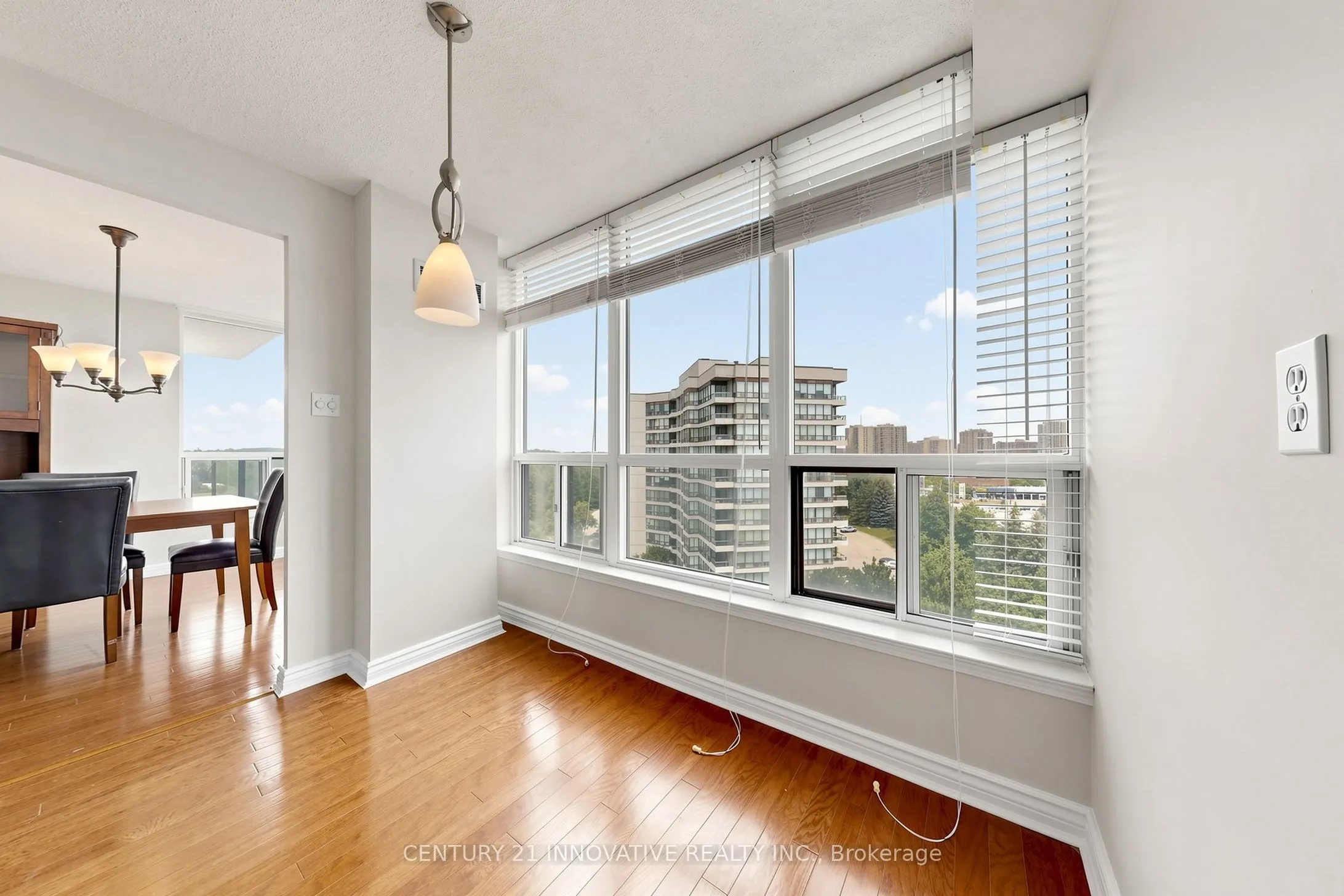12 Laurelcrest Street #912