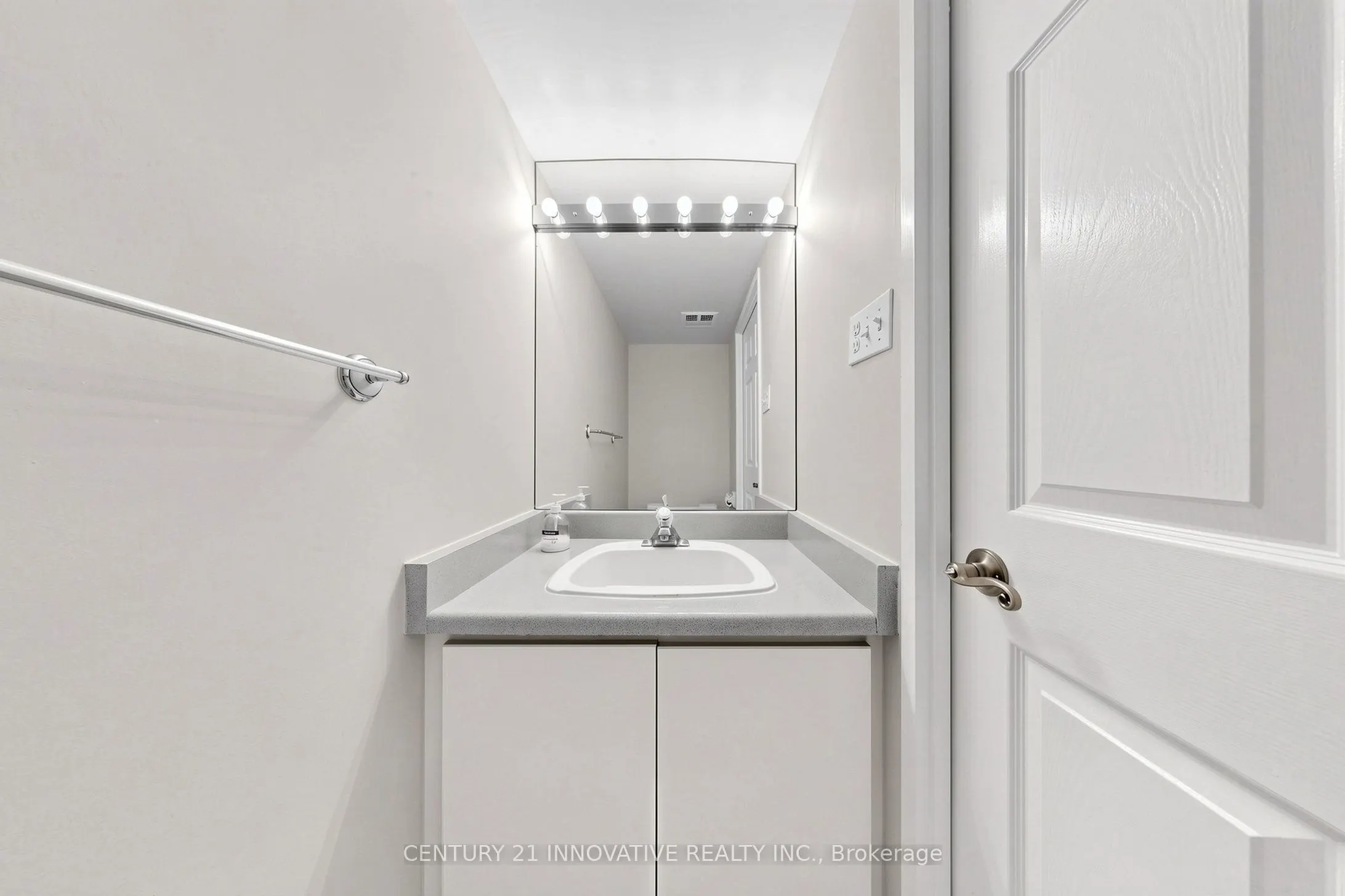 12 Laurelcrest Street #912