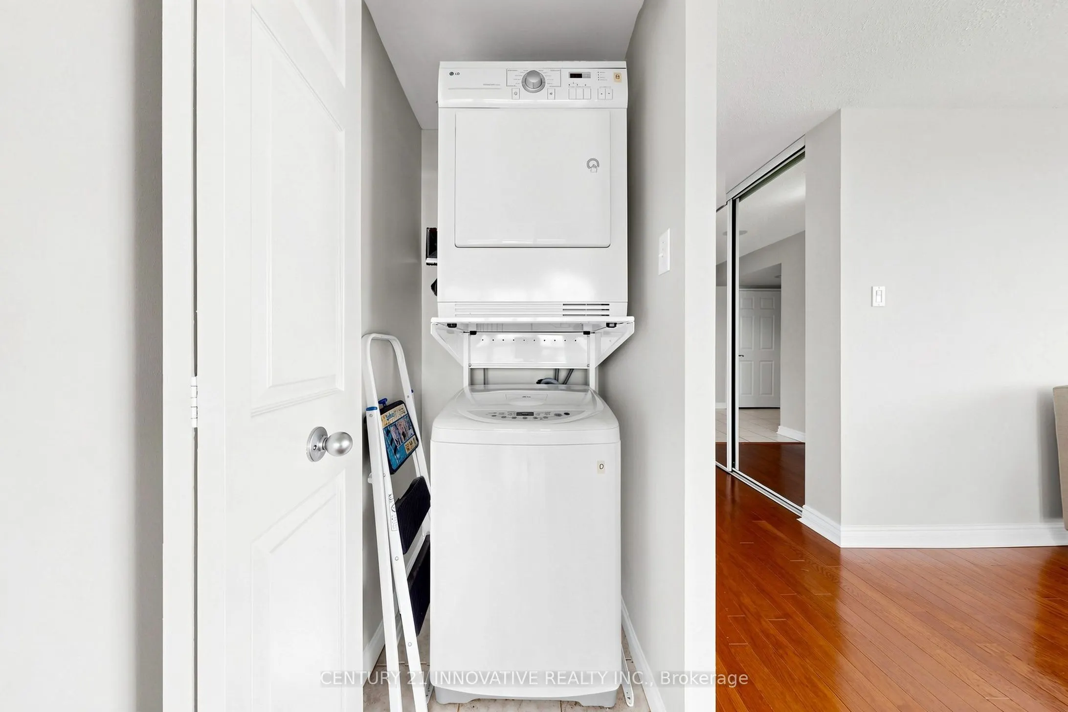 12 Laurelcrest Street #912