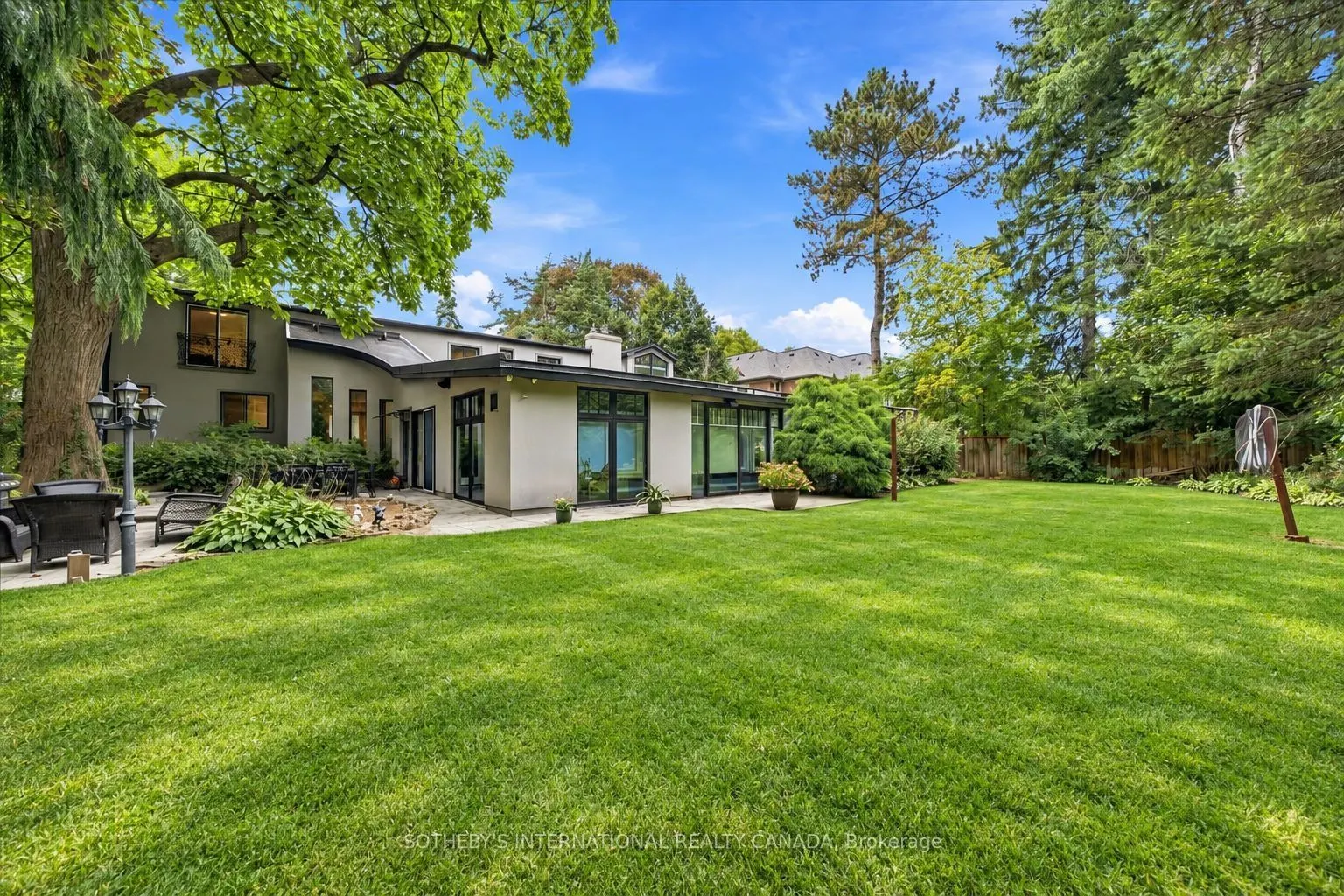 520 Arrowhead Road