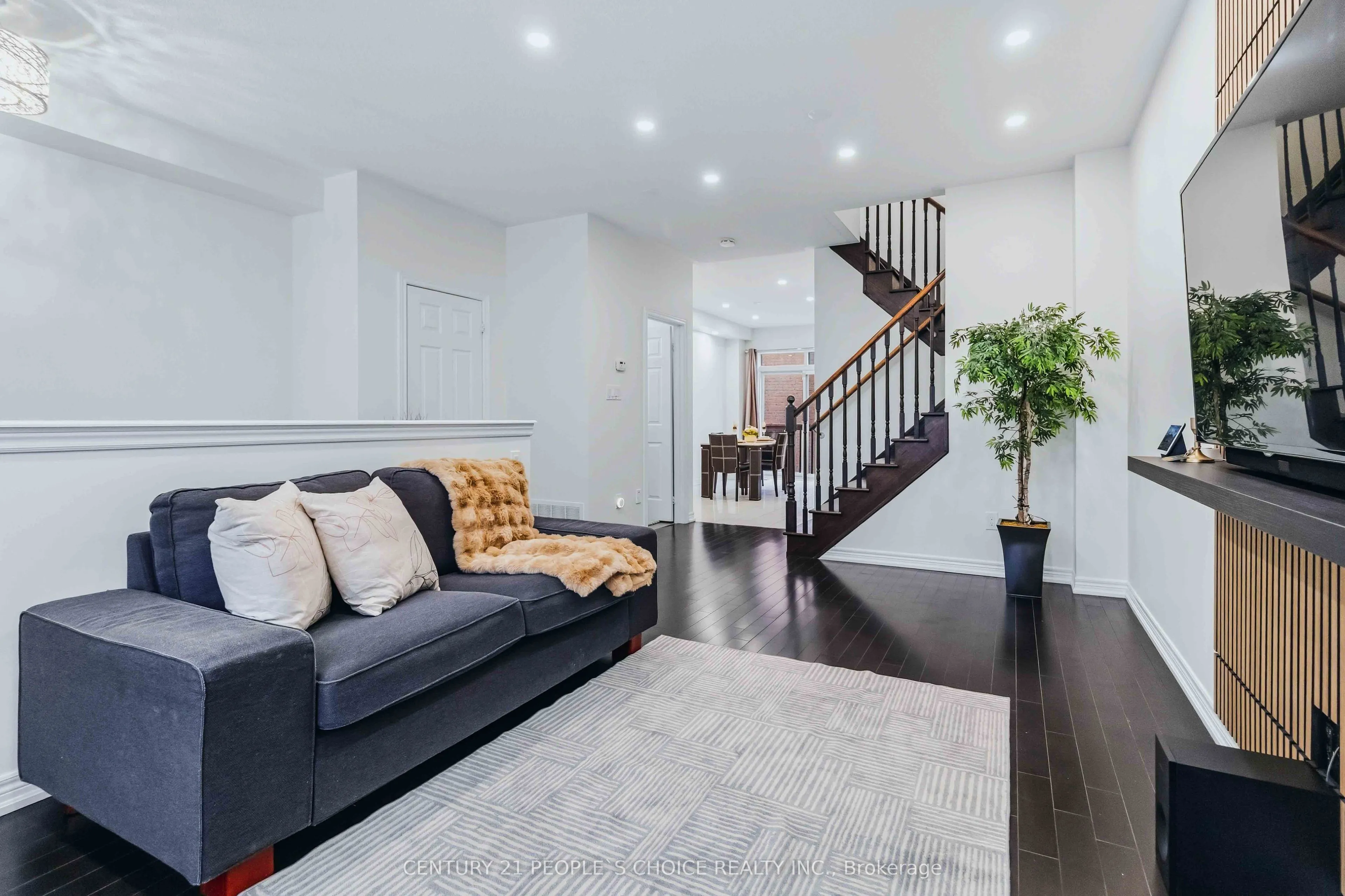 52 Aldersgate Drive