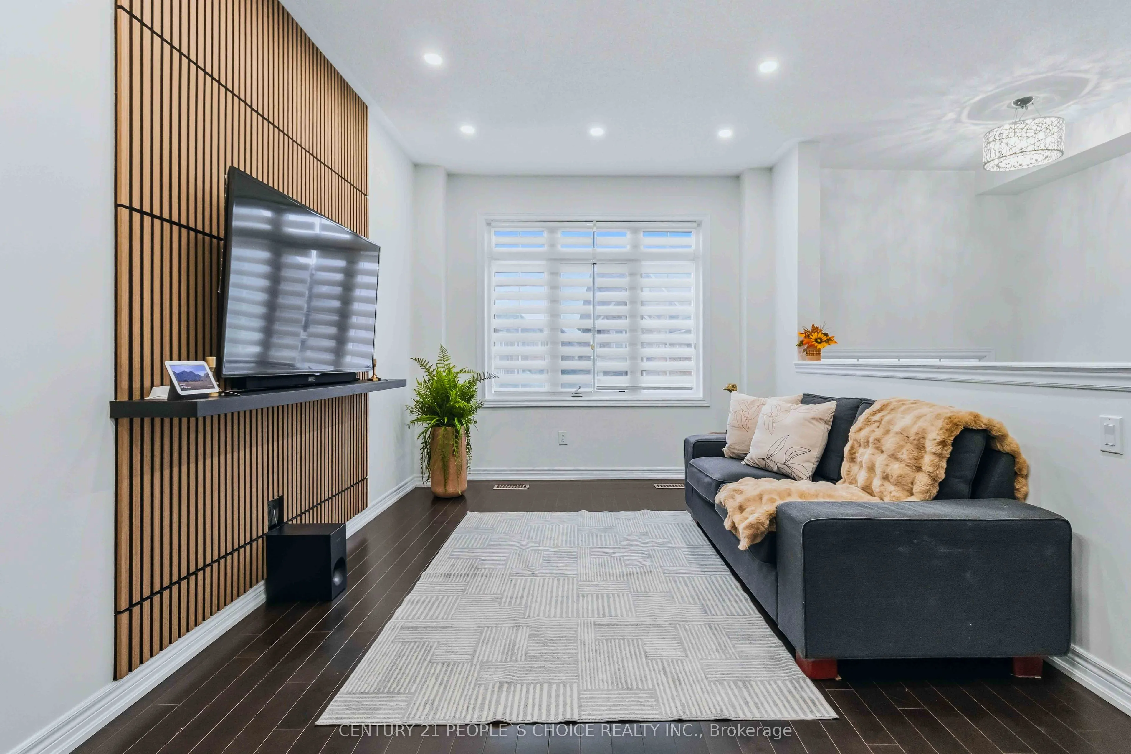 52 Aldersgate Drive