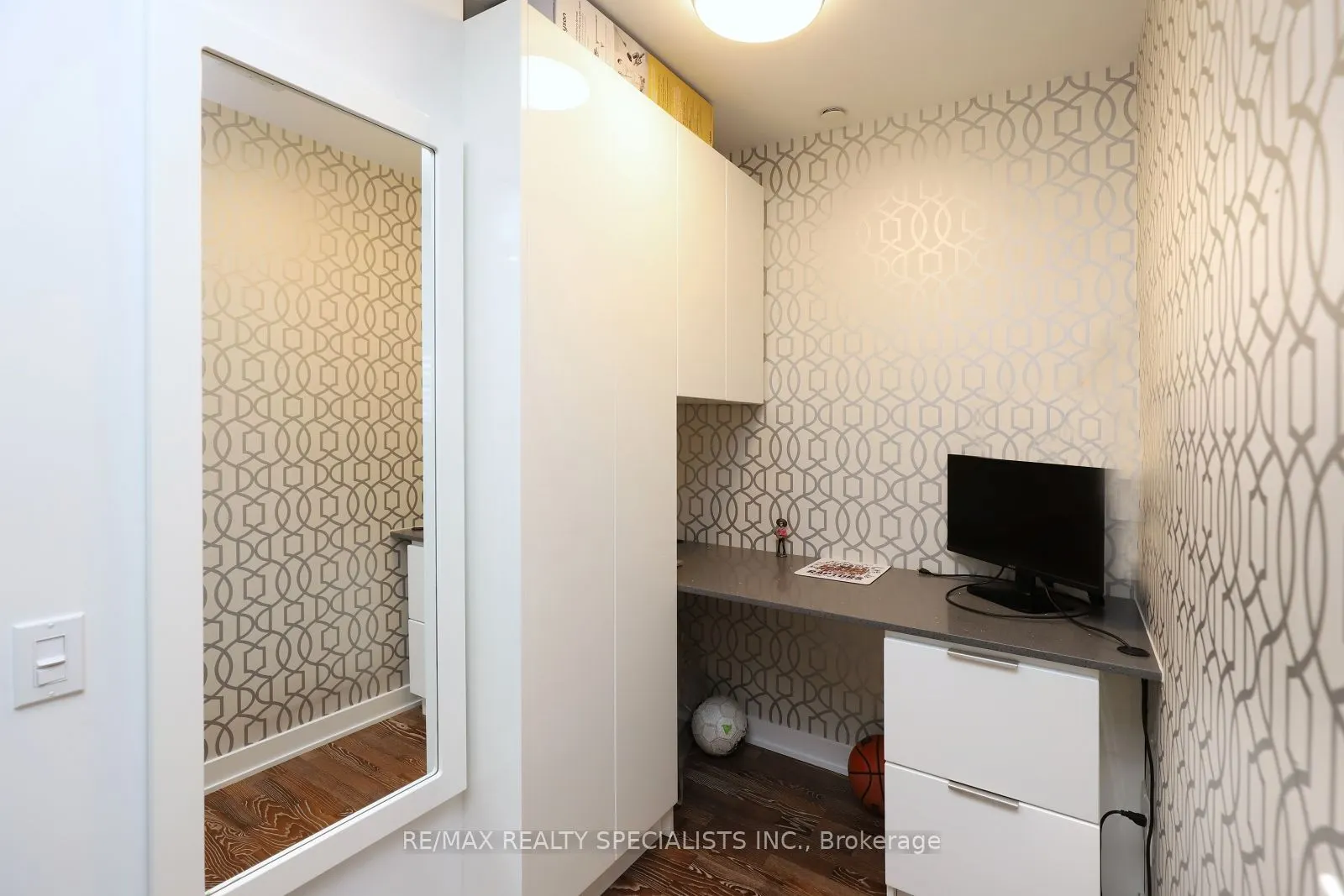 88 Park Lawn Road #2103