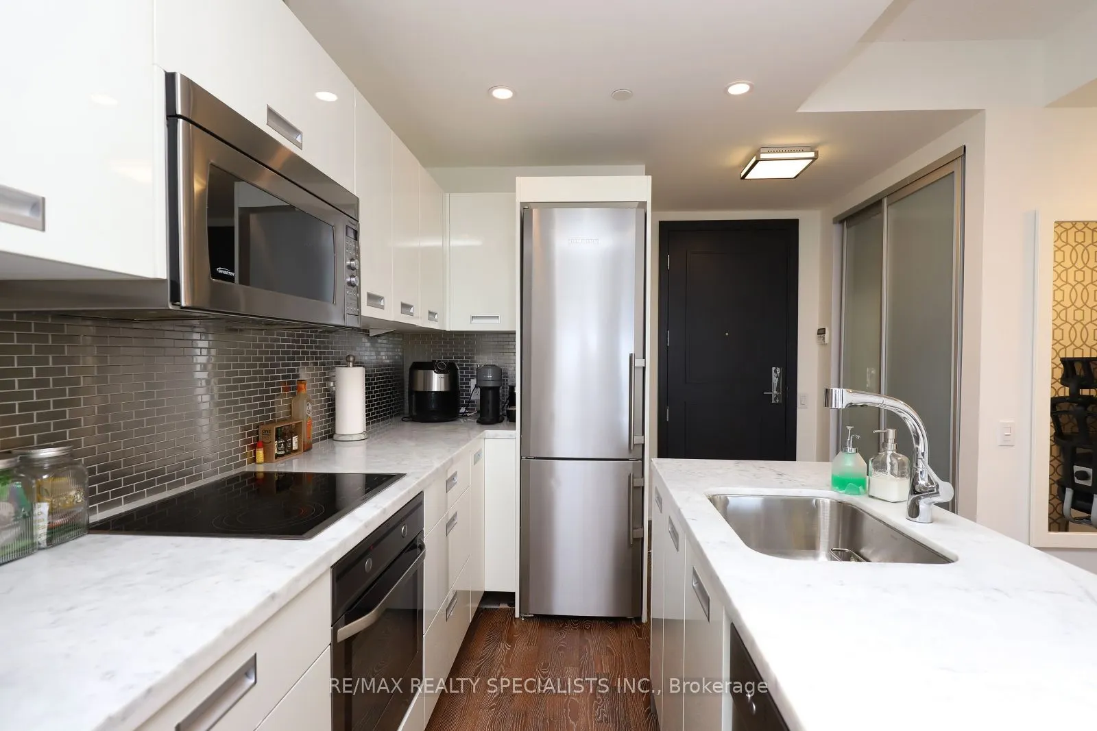 88 Park Lawn Road #2103