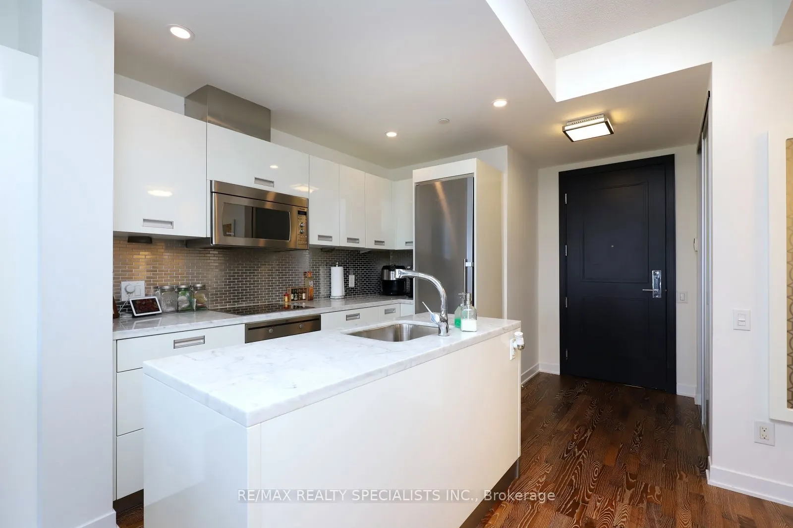 88 Park Lawn Road #2103