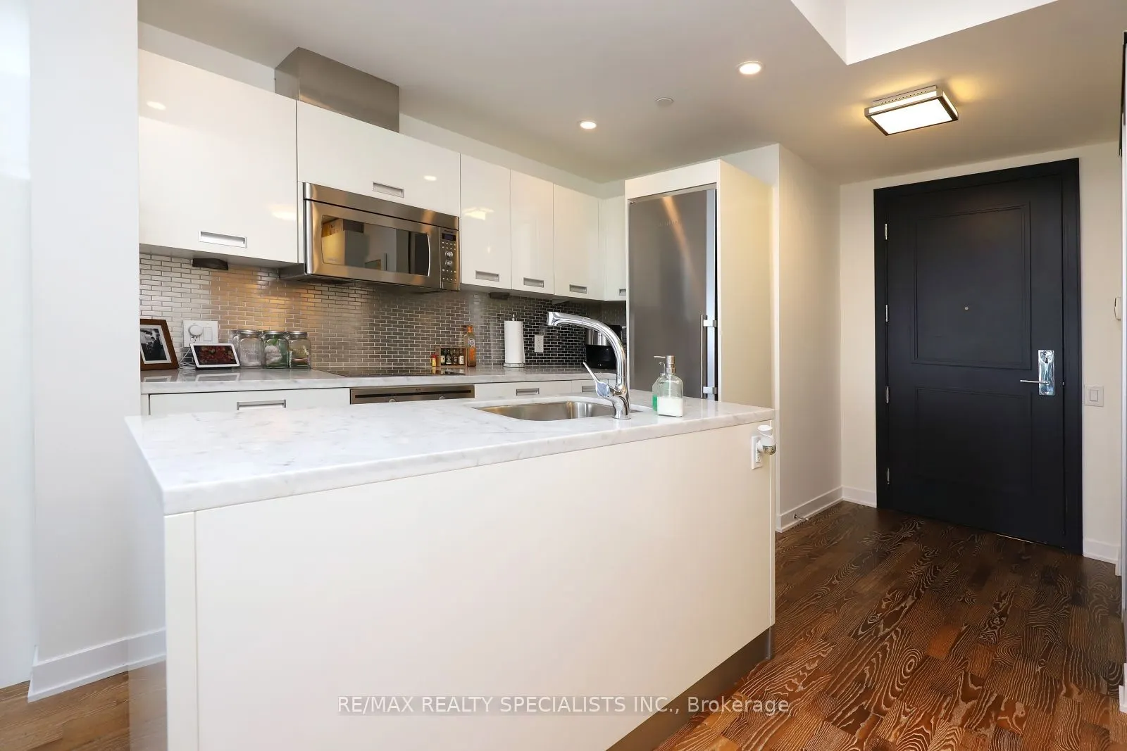 88 Park Lawn Road #2103