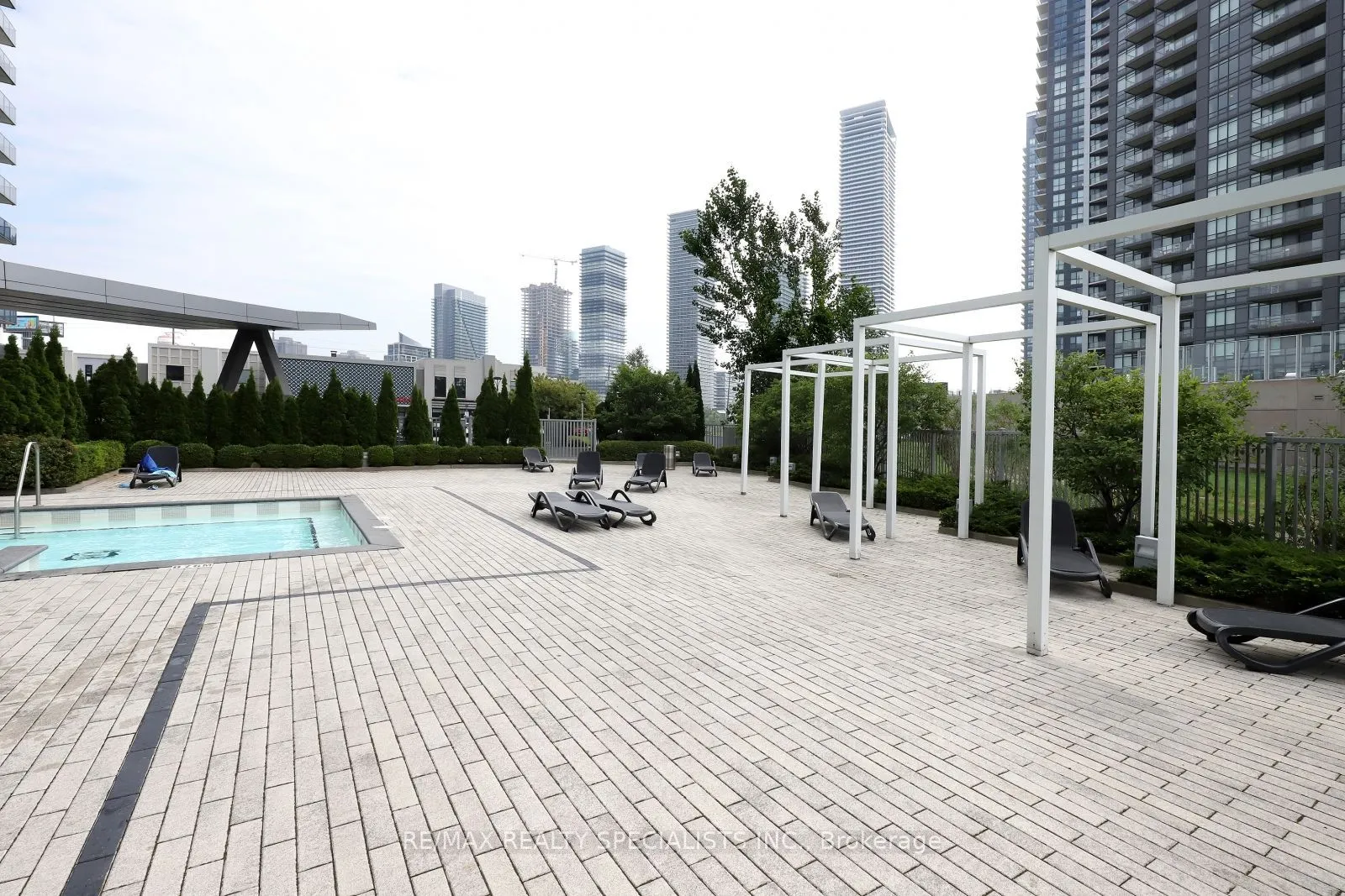 88 Park Lawn Road #2103