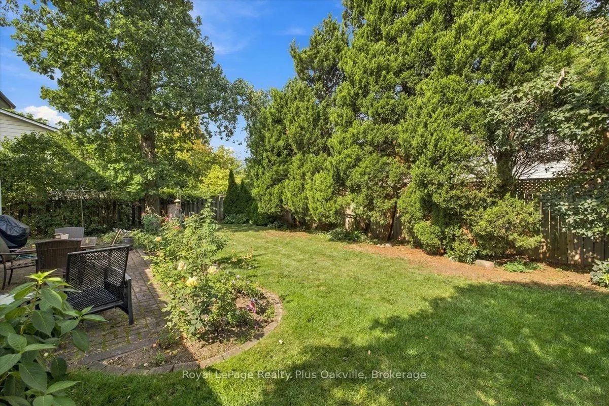 2507 Woburn Crescent
