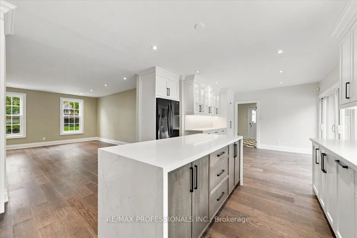 53 Edenvale Crescent