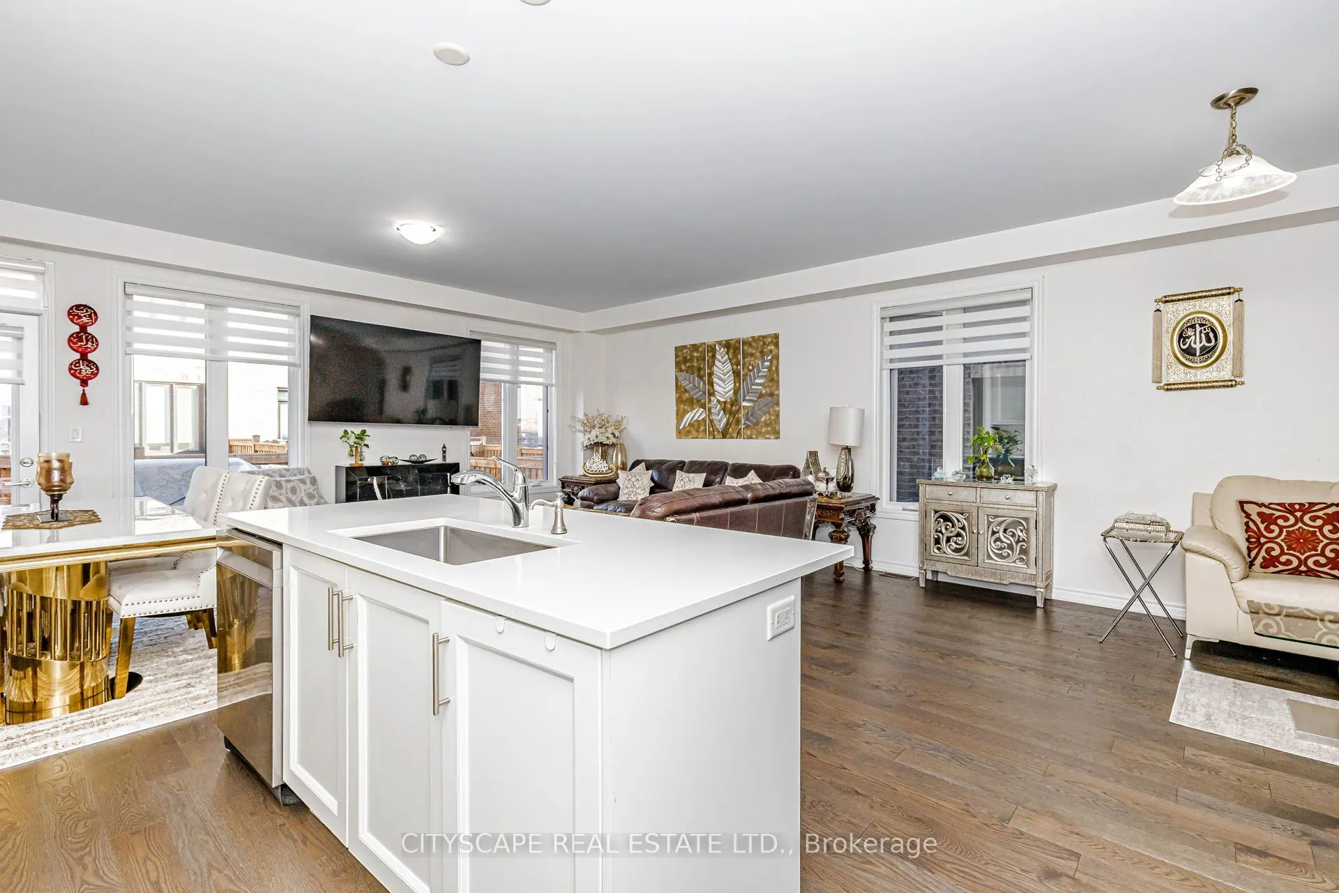 482 Bergamot Avenue