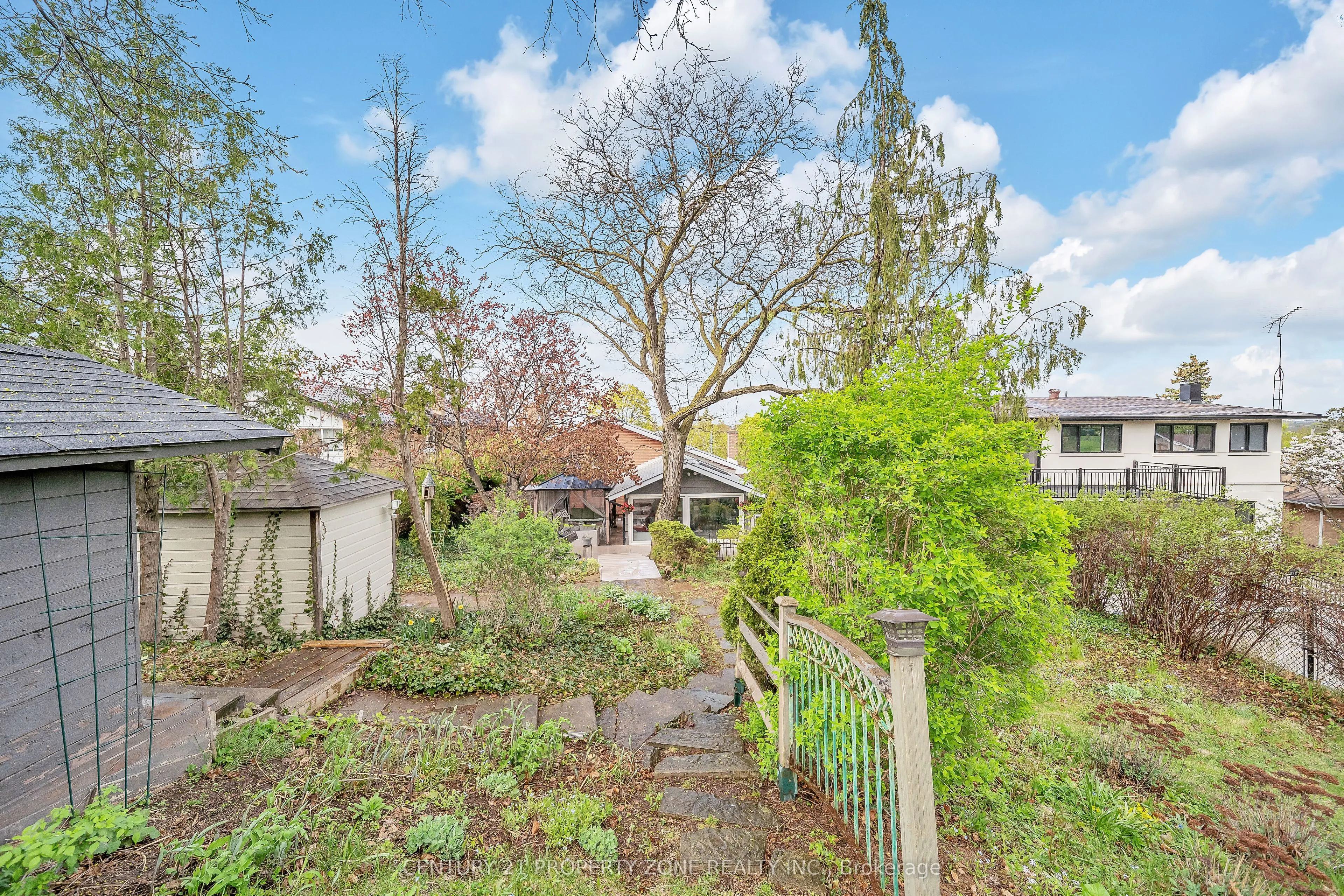 122 Vista Boulevard