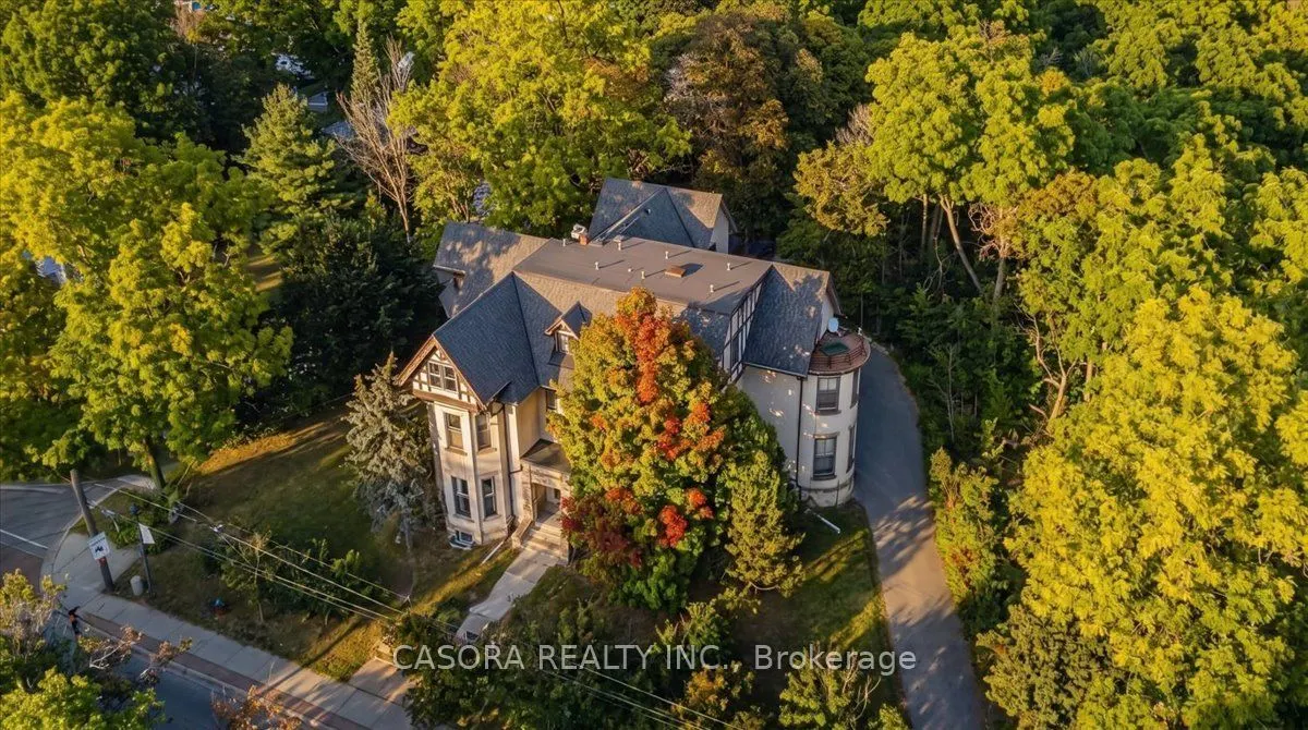 139 Main Street S
