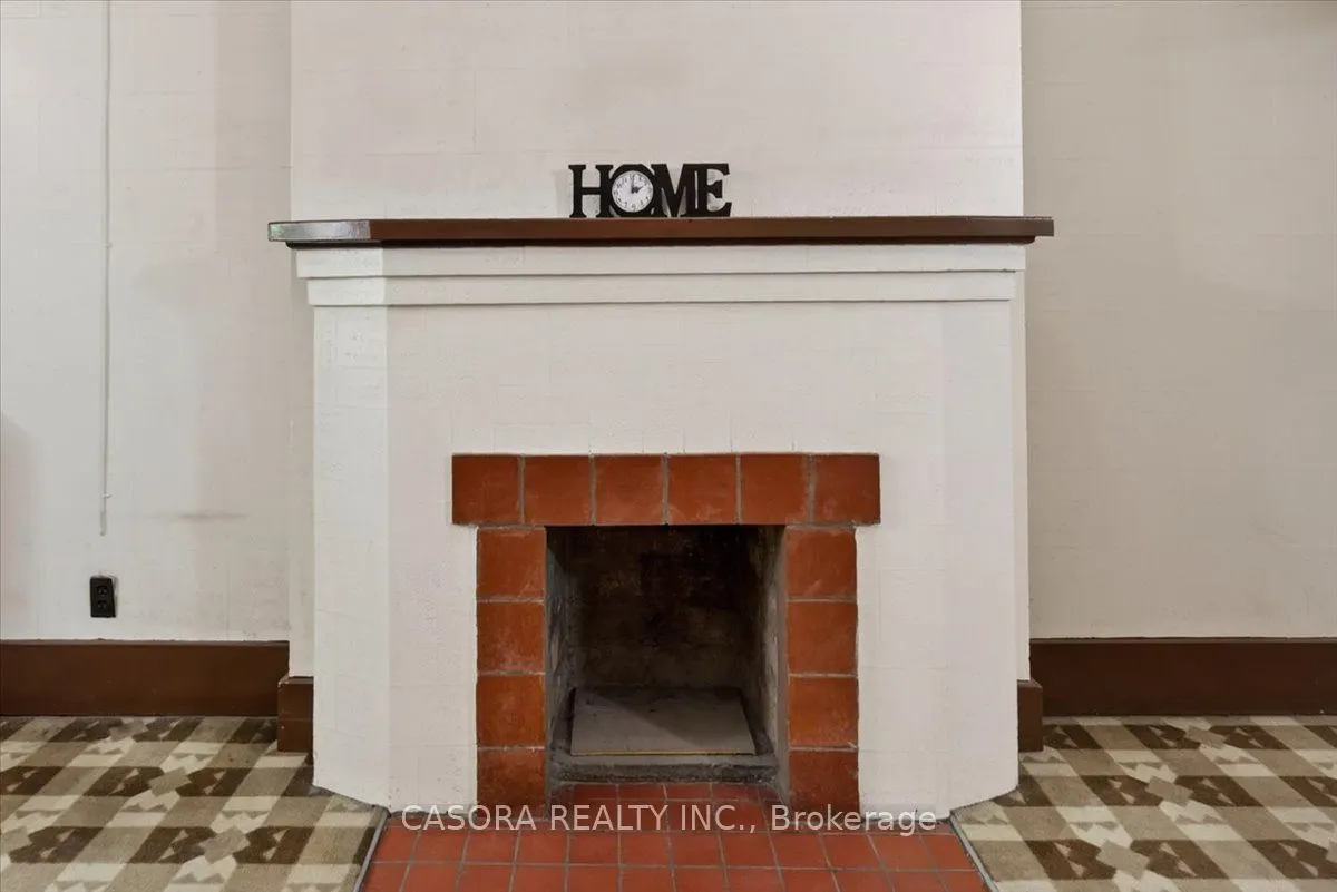 139 Main Street S