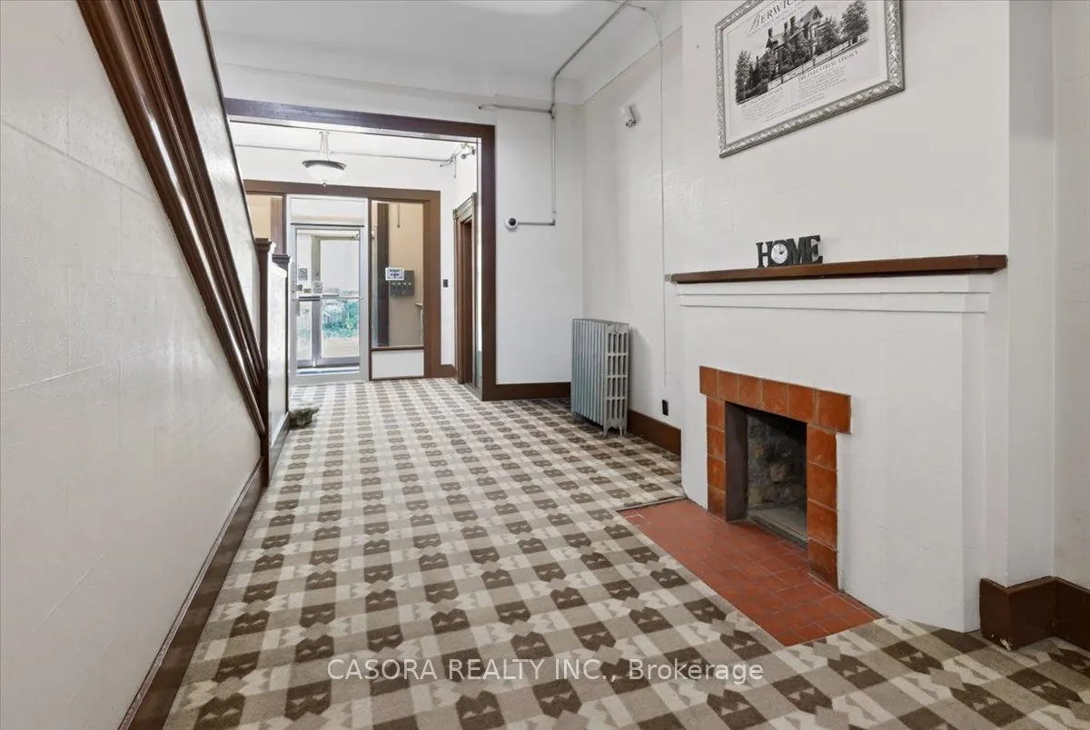 139 Main Street S