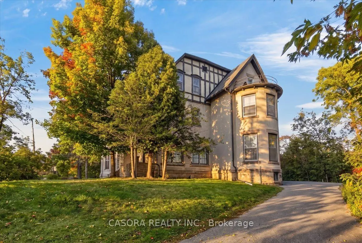 139 Main Street S