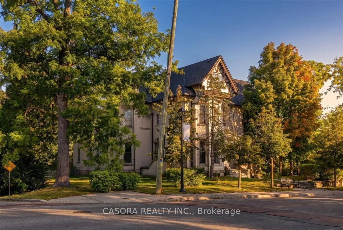 139 Main Street S
