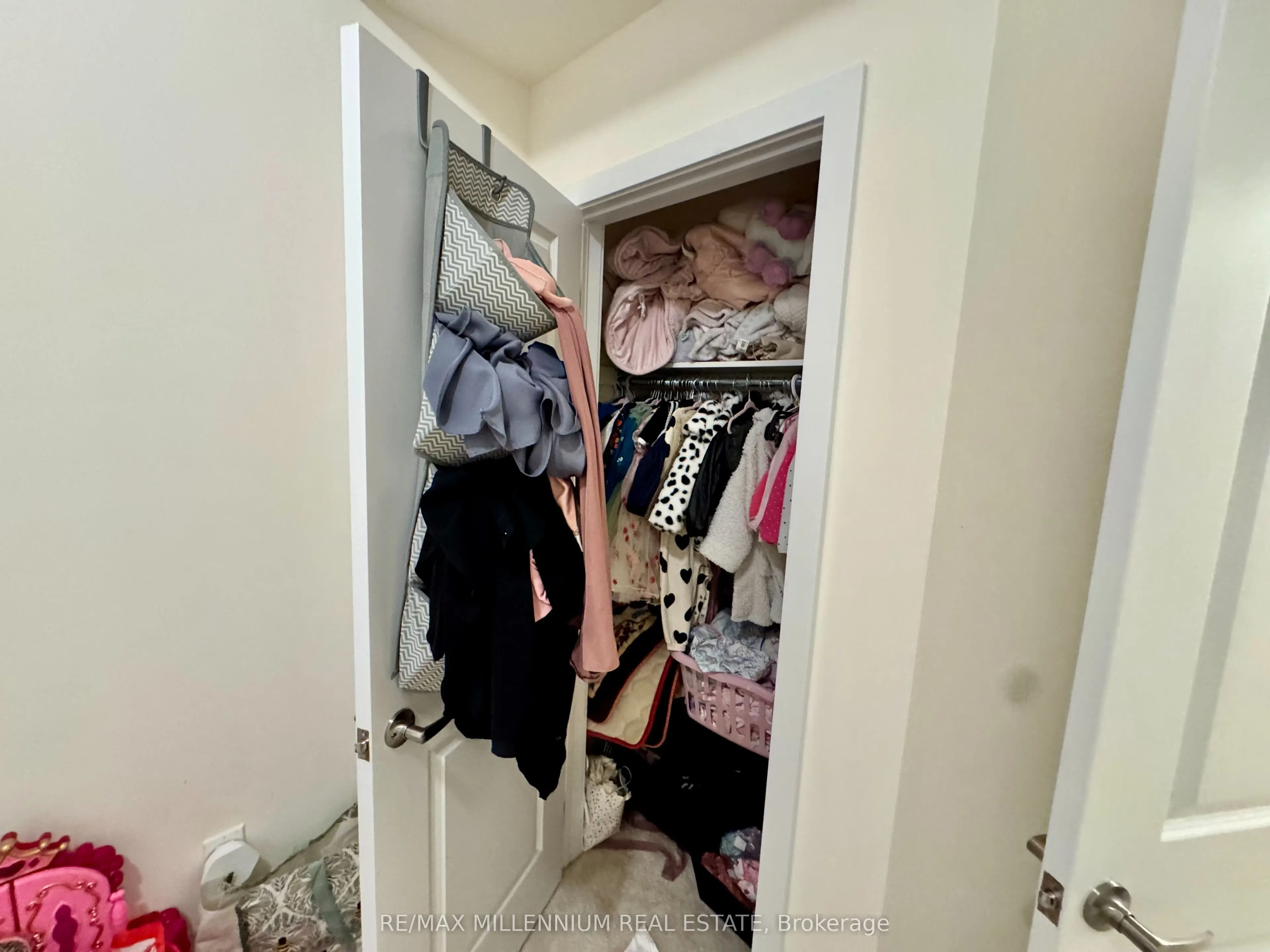 1559 Moonseed Place