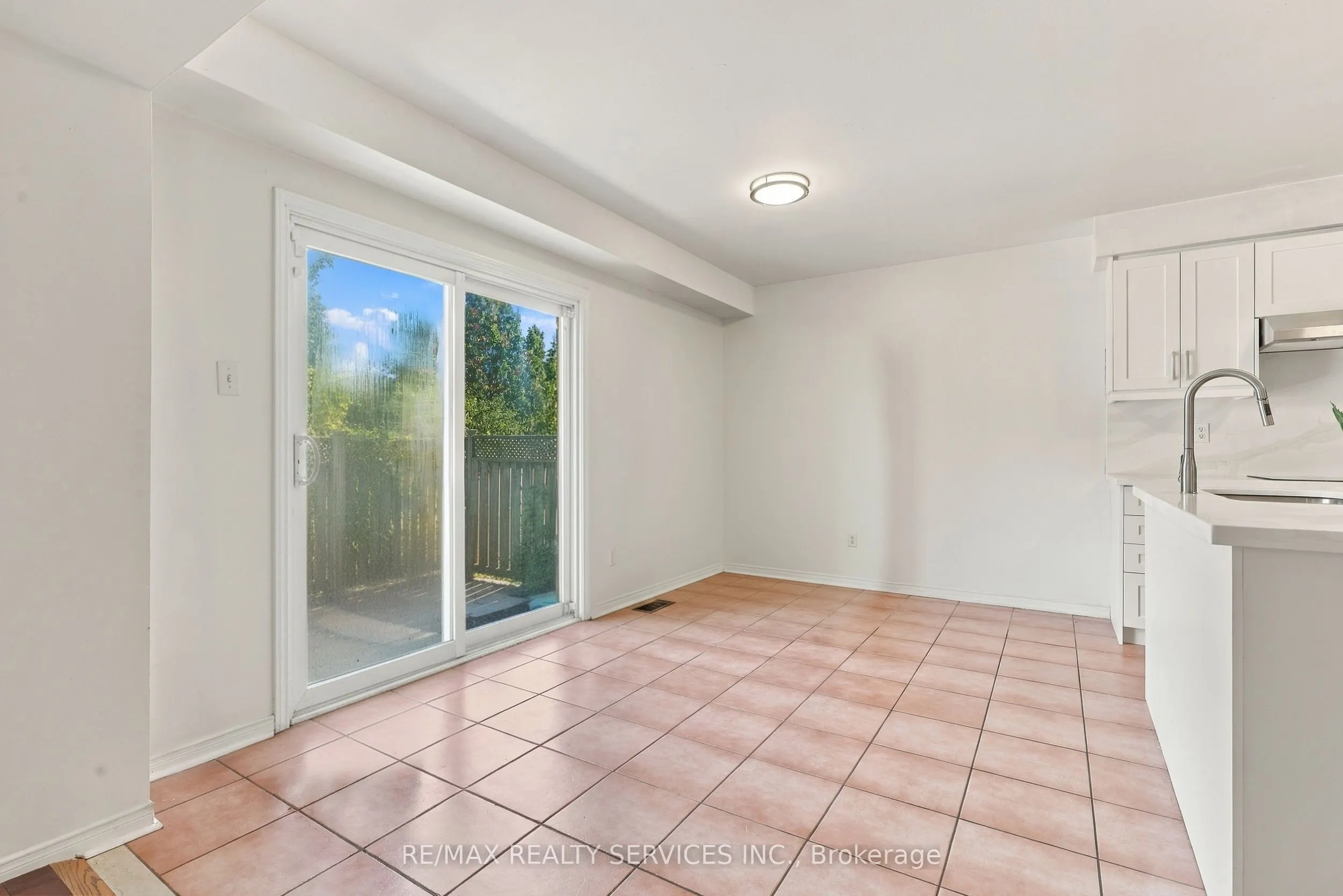 14 Dunure Crescent
