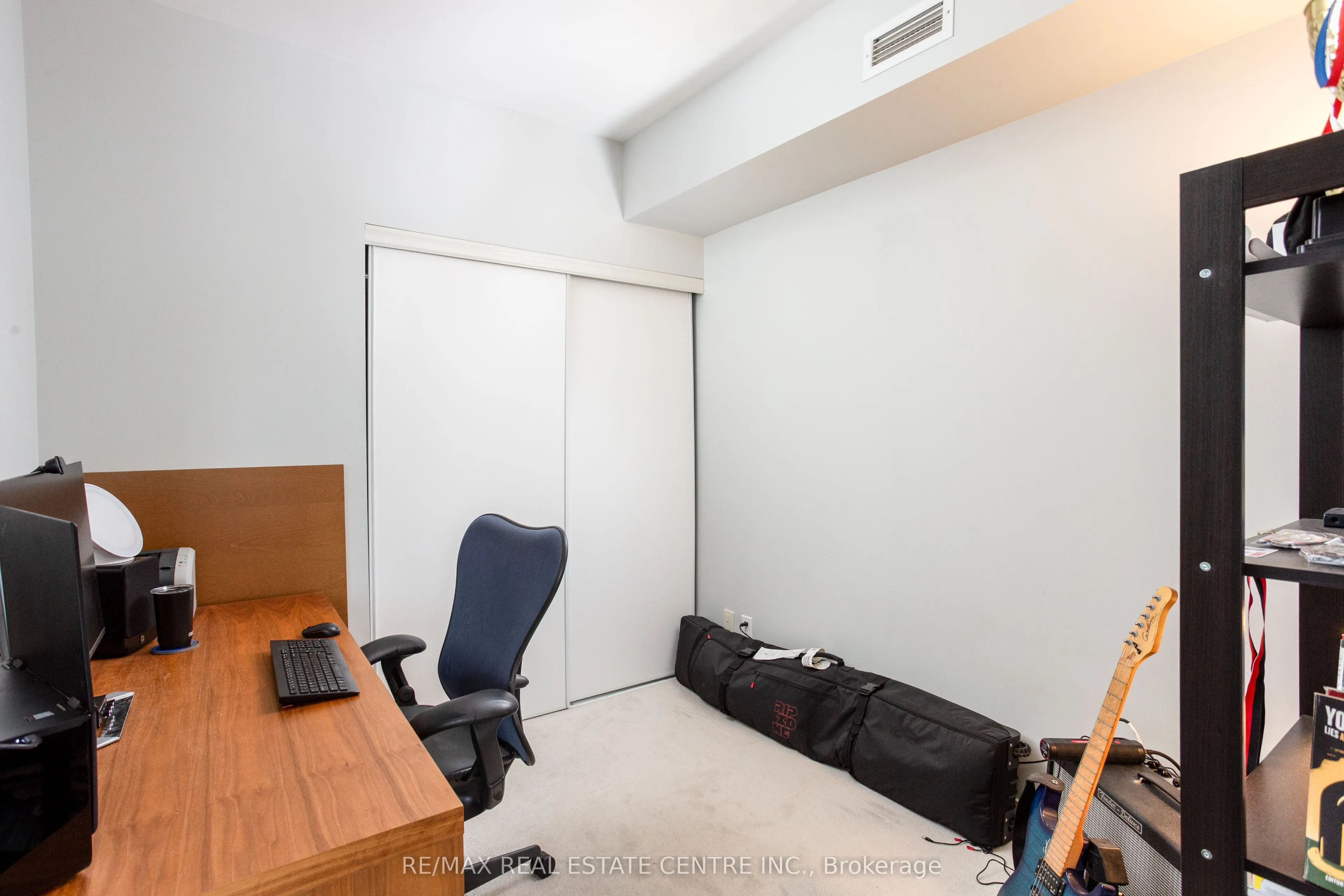 103 The Queensway #912