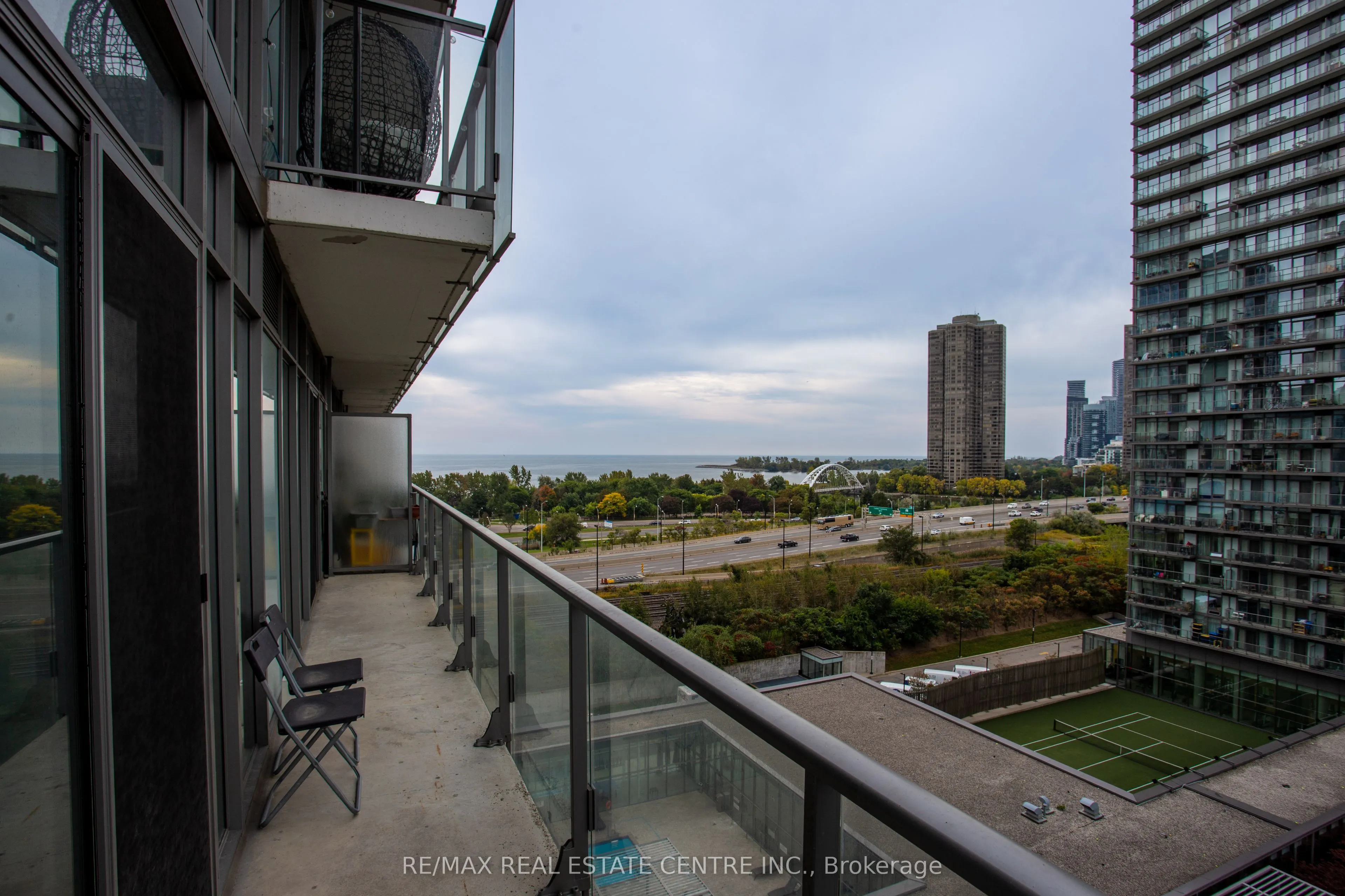 103 The Queensway #912