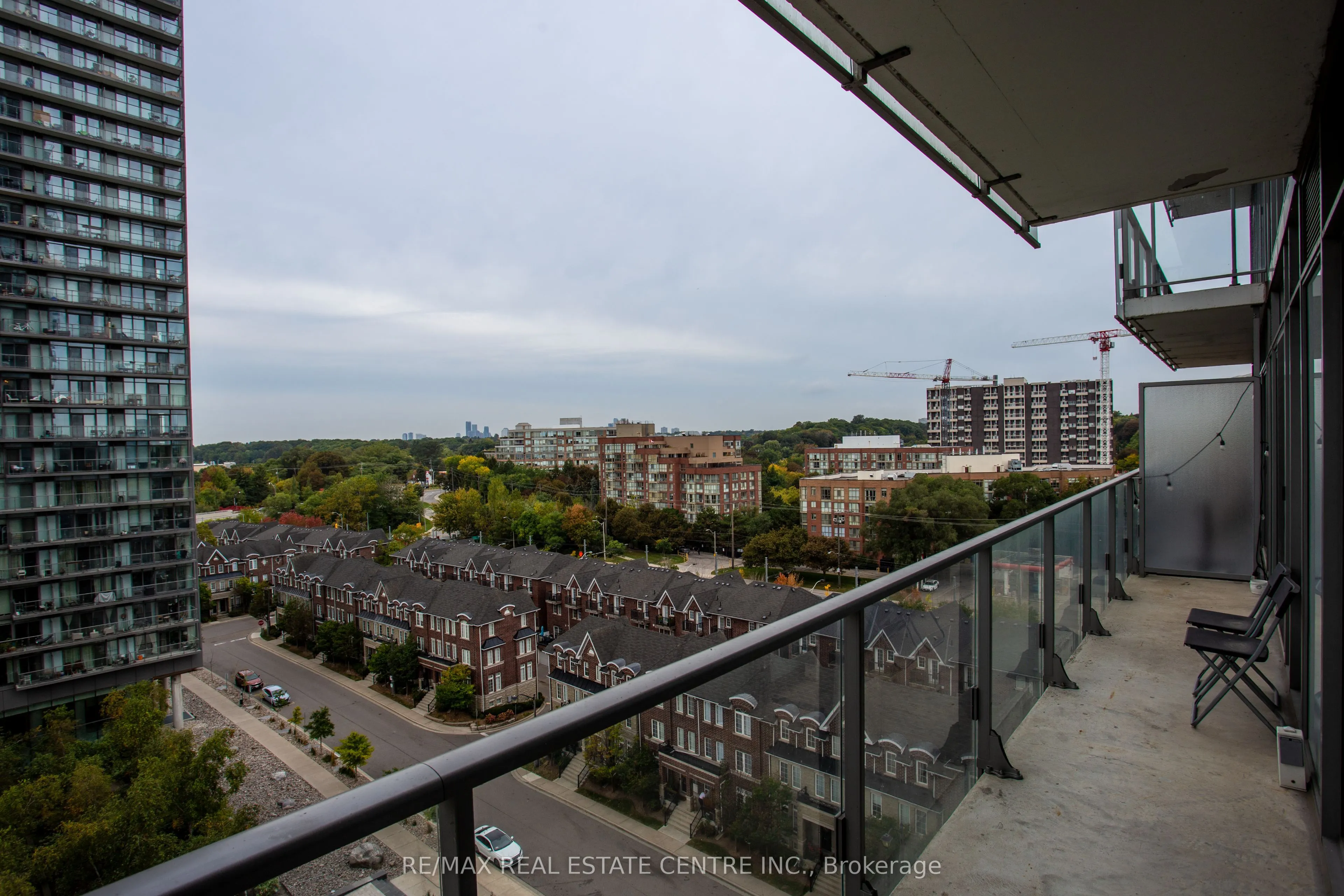 103 The Queensway #912