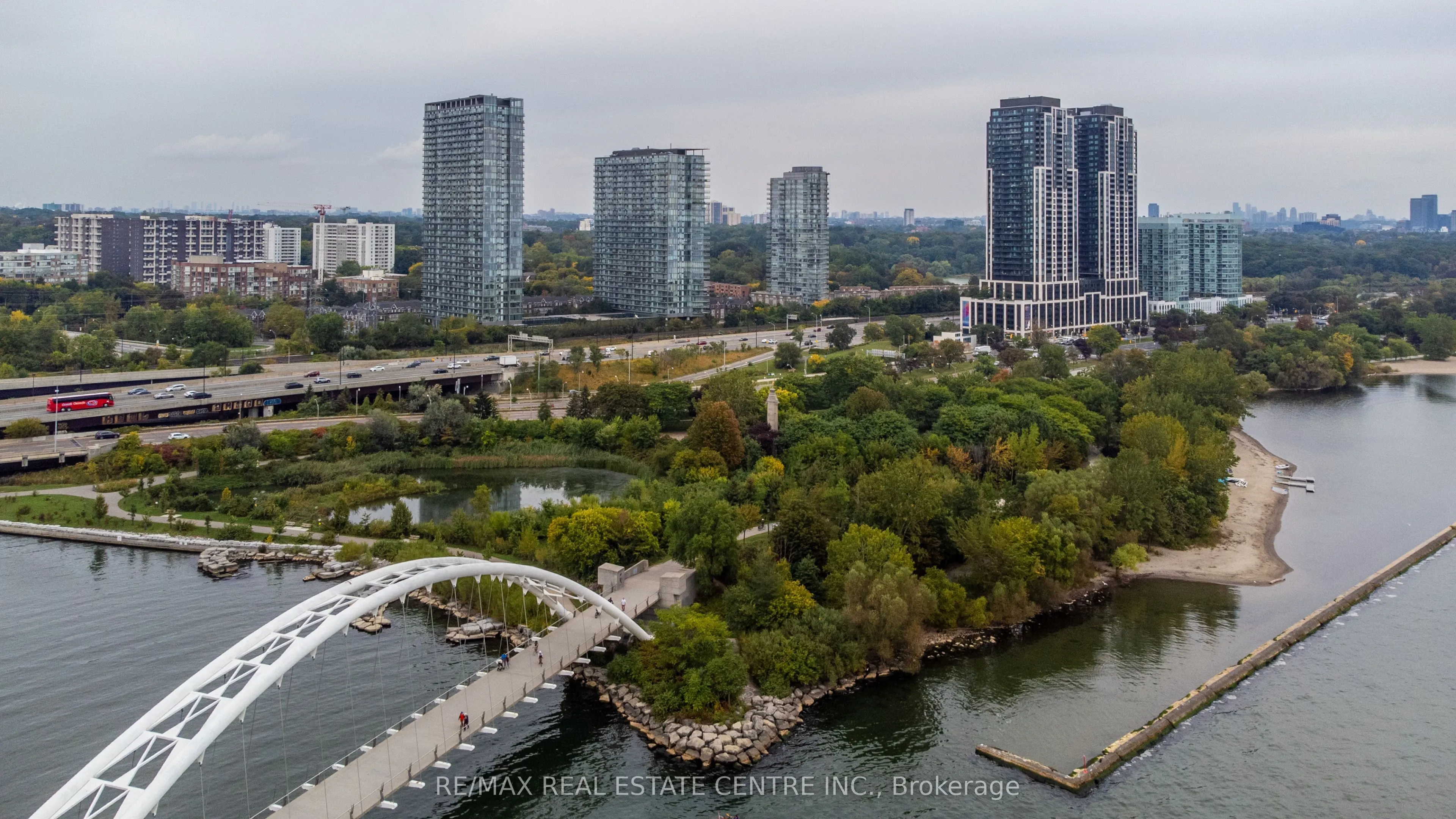 103 The Queensway #912