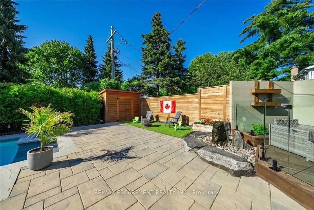 134 Fairwood Place W