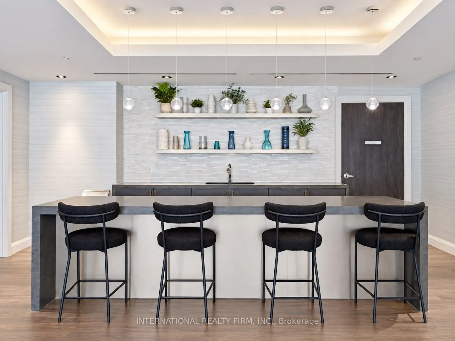 38 Annie Craig Drive #2210