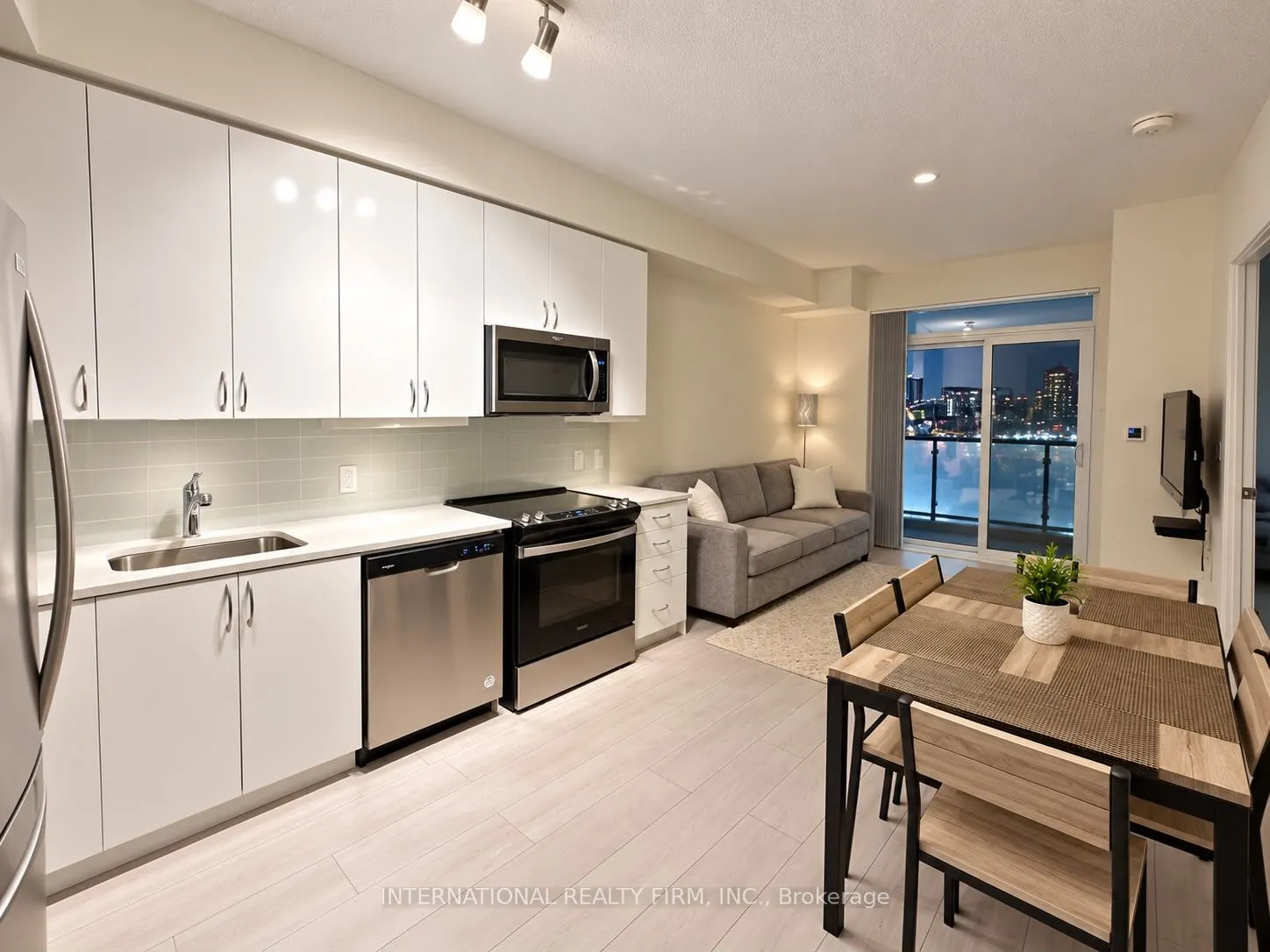 38 Annie Craig Drive #2210