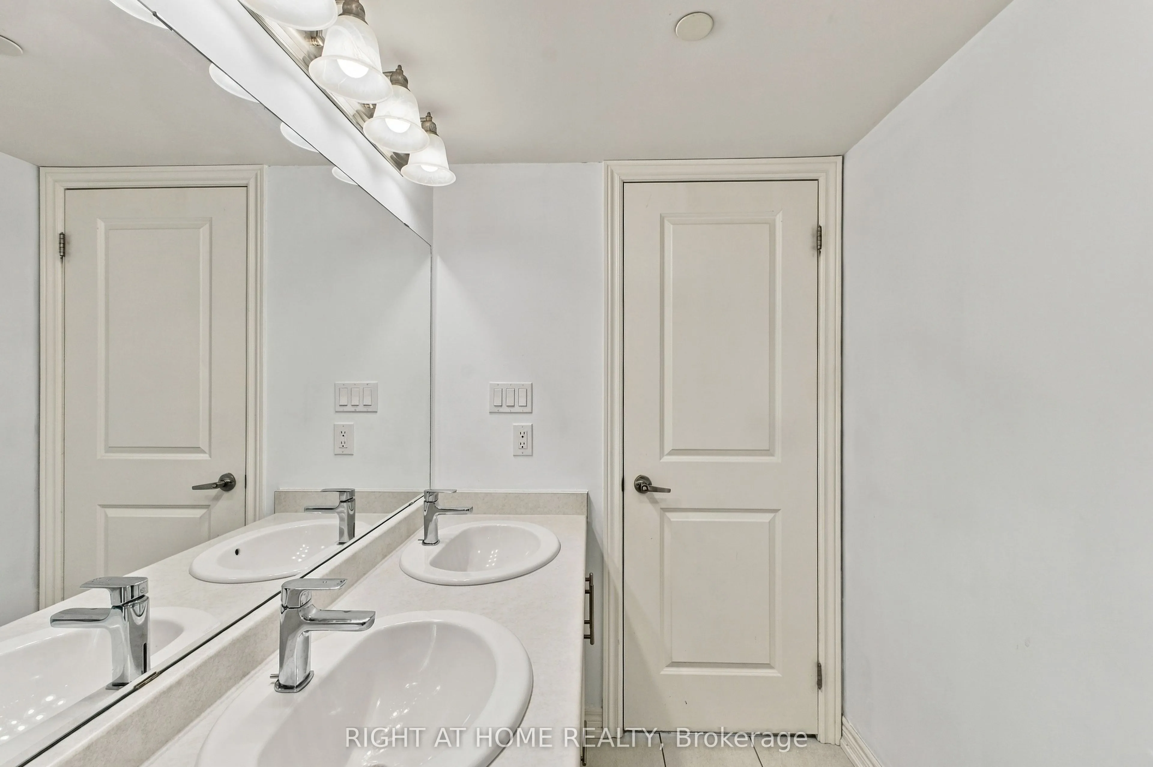 2199 Lillykin Street #28