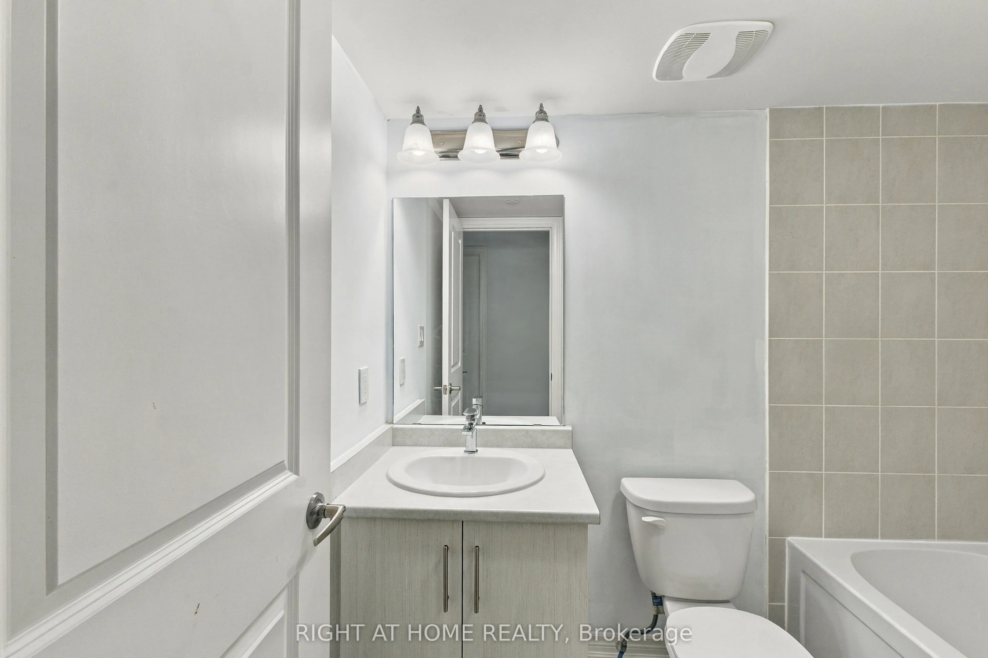 2199 Lillykin Street #28