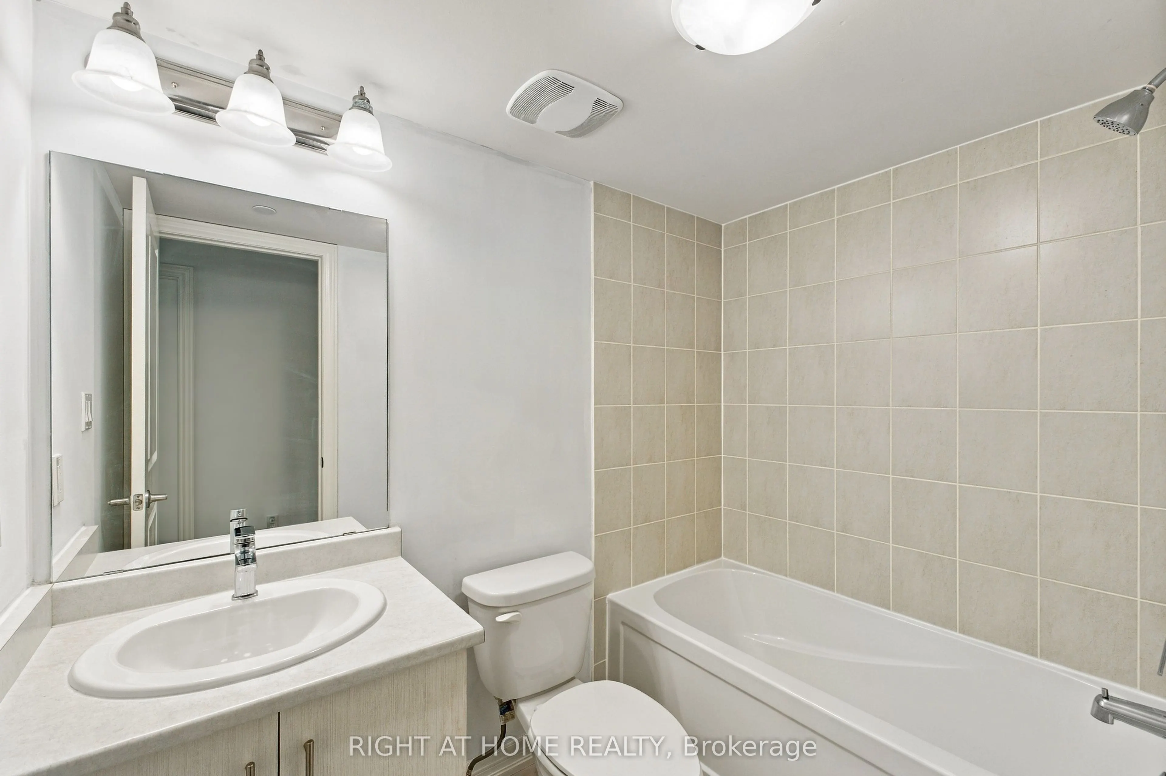 2199 Lillykin Street #28