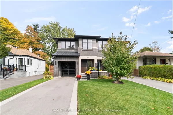 39 Oakwood Avenue N
