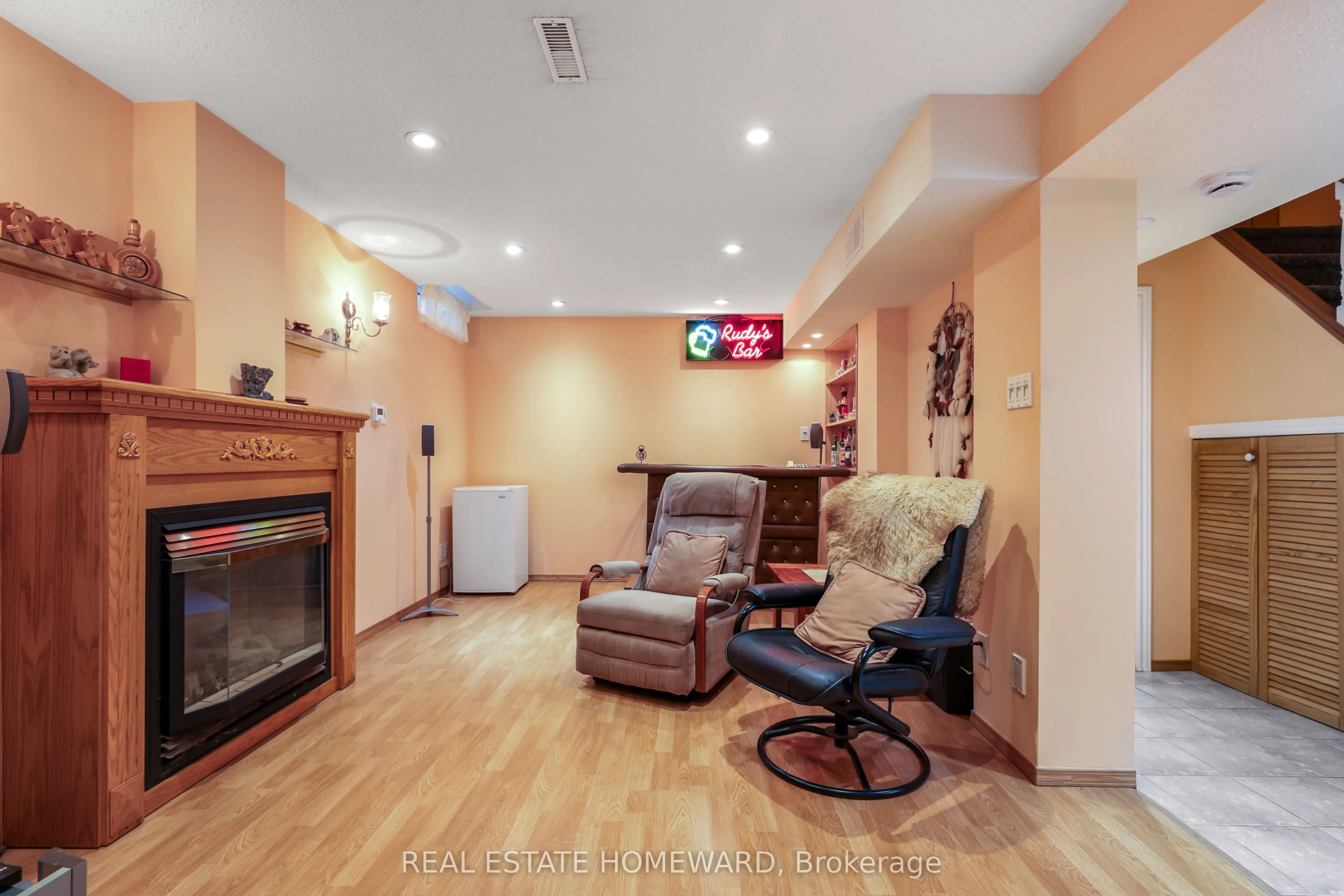 6399 Colebrook Crescent