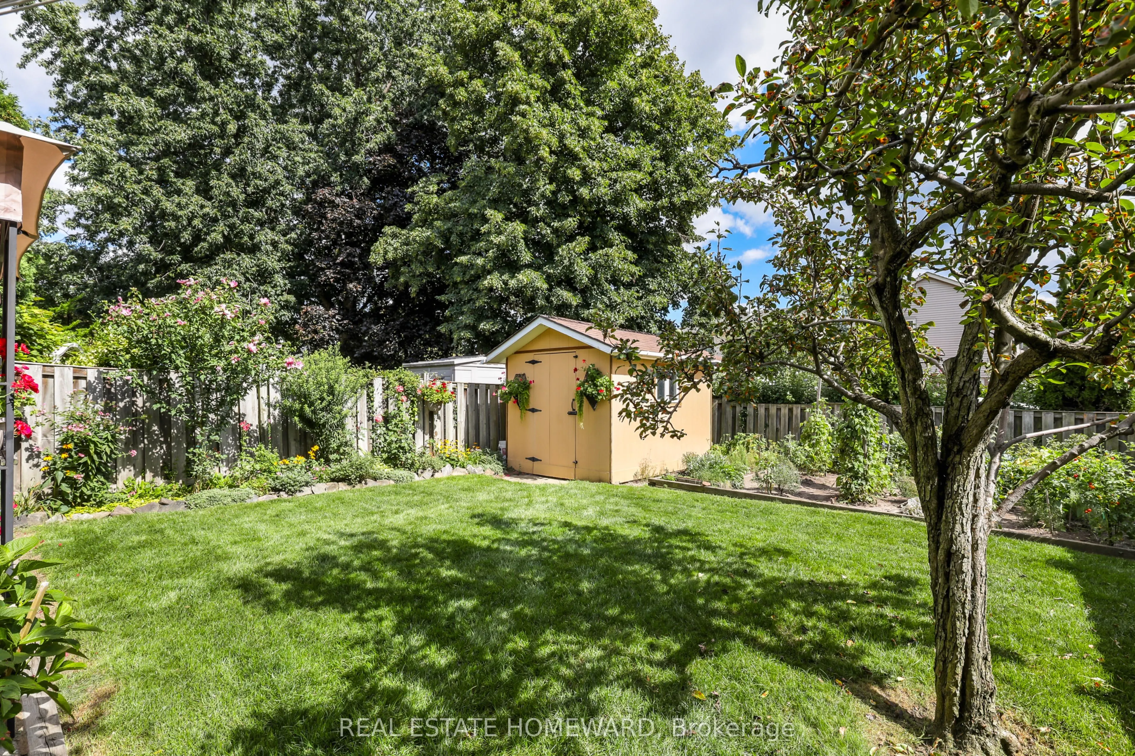 6399 Colebrook Crescent