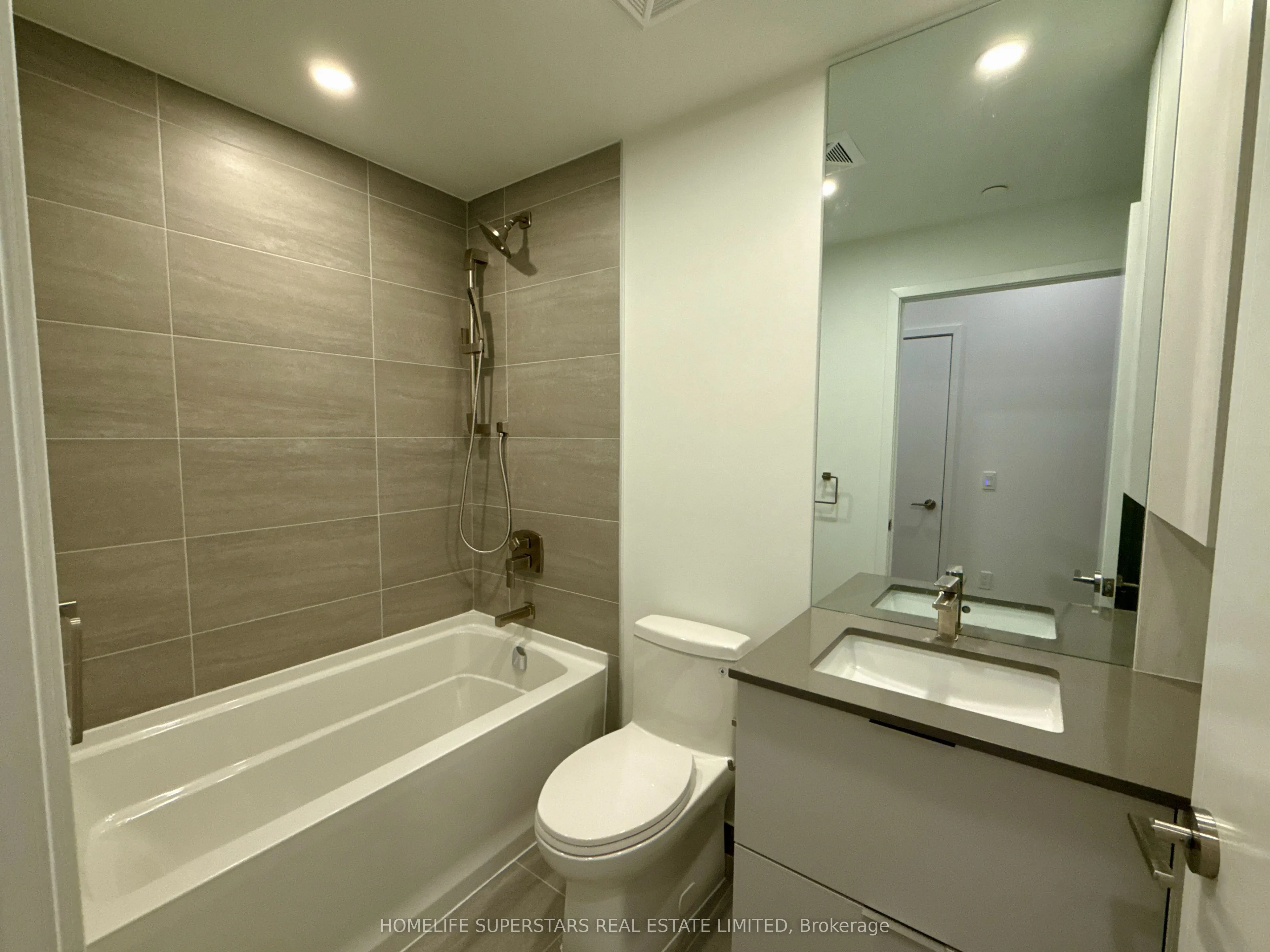 1 Fairview Road E #308