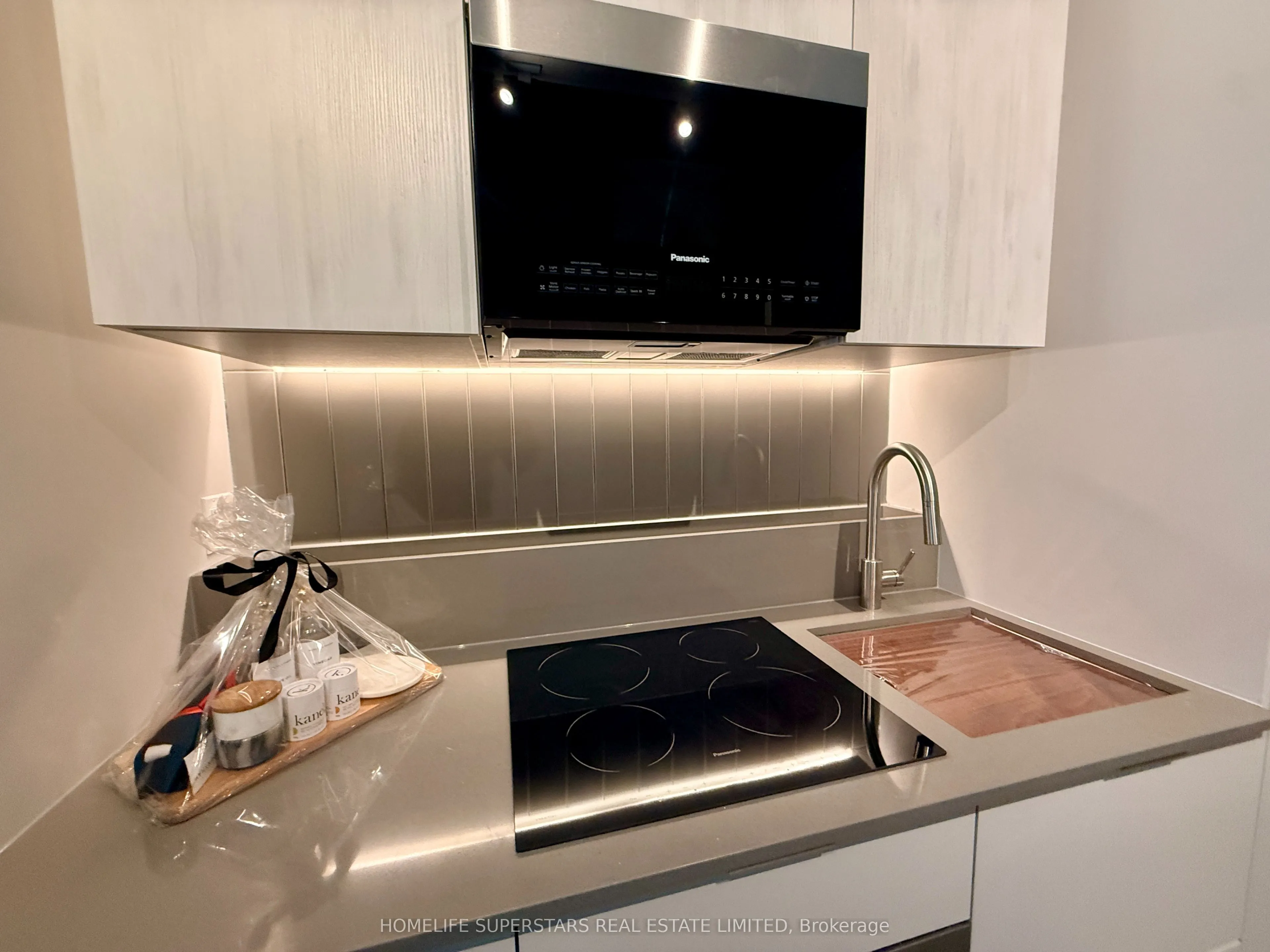 1 Fairview Road E #308