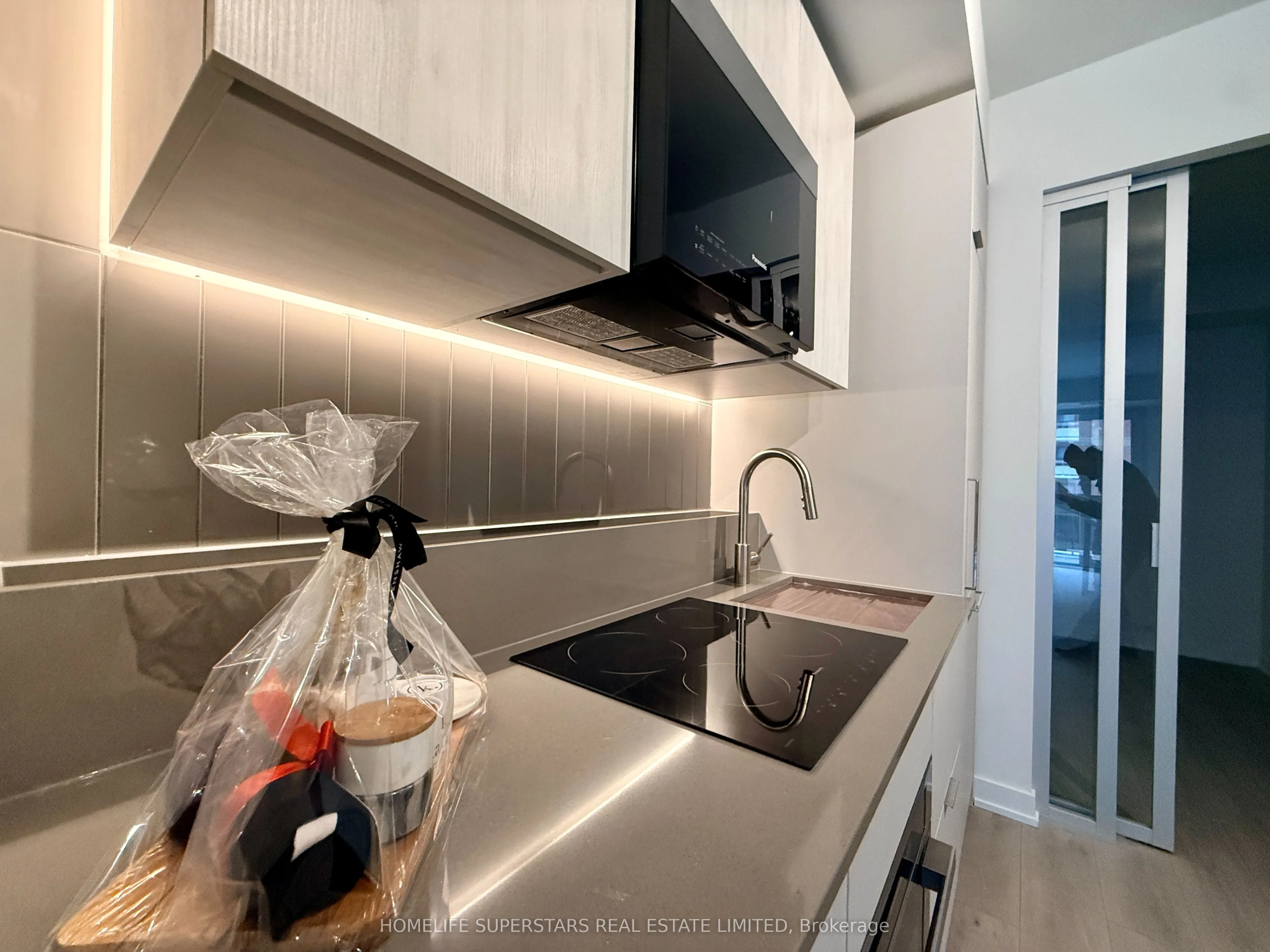1 Fairview Road E #308