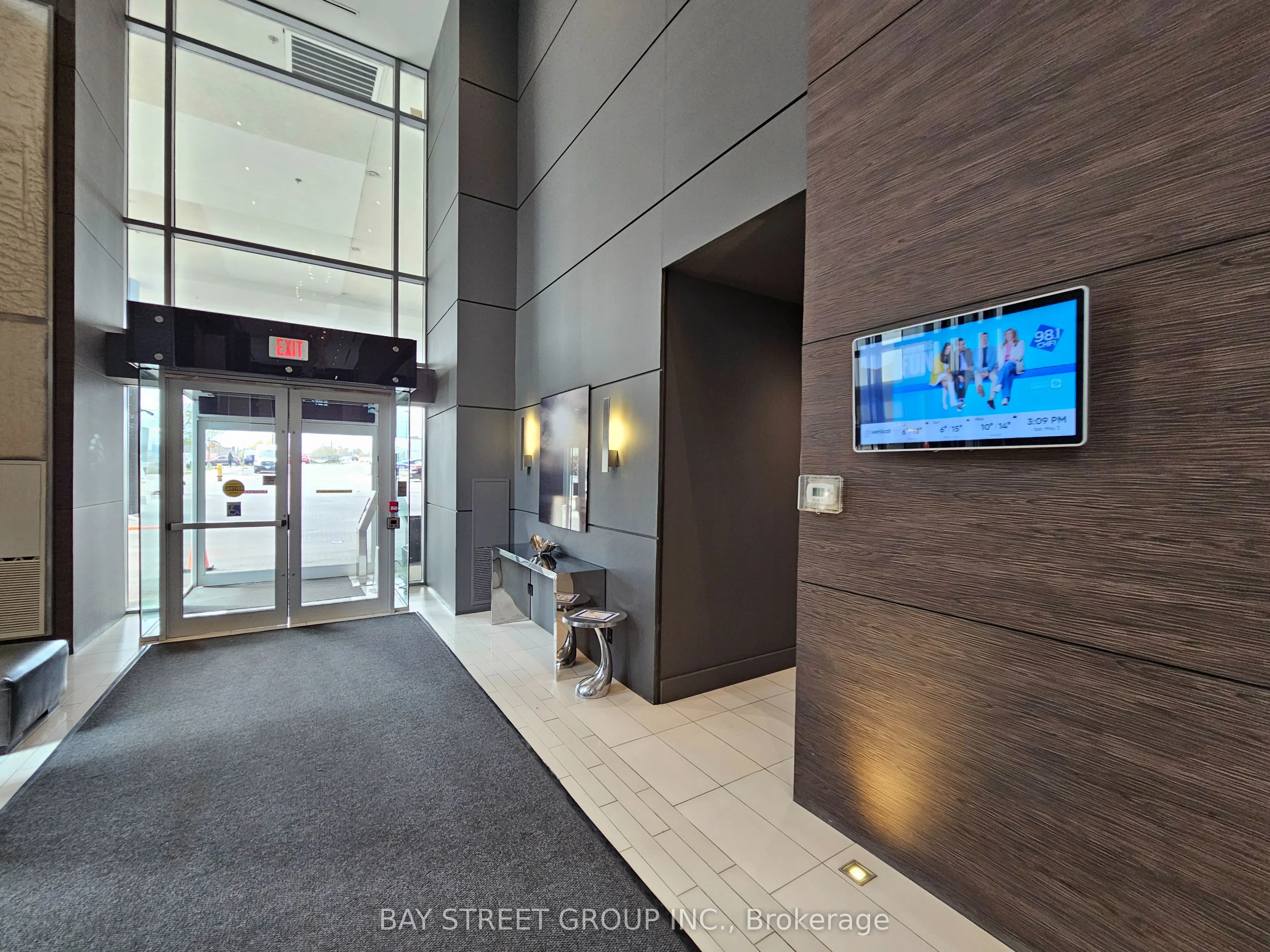 33 Shore Breeze Drive #1906