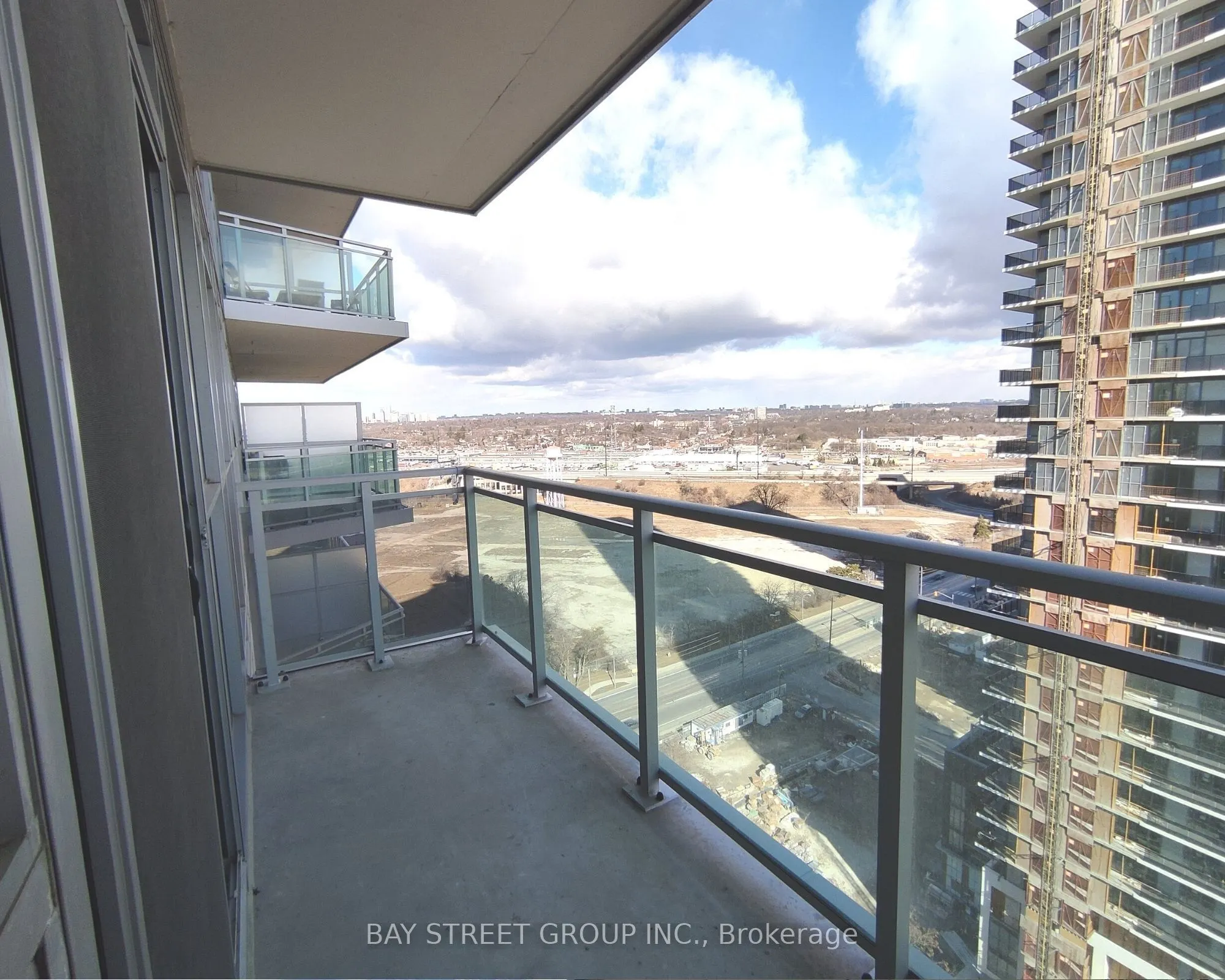 33 Shore Breeze Drive #1906