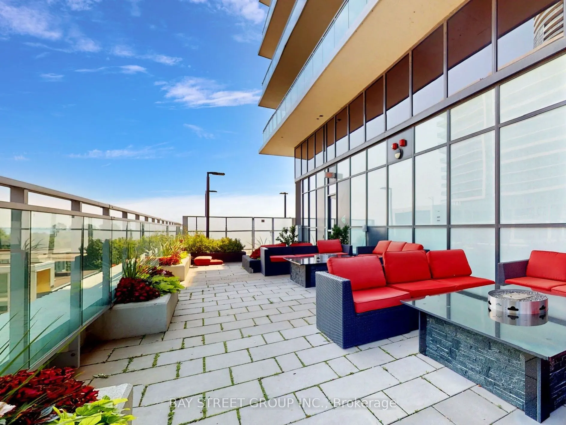 33 Shore Breeze Drive #1906