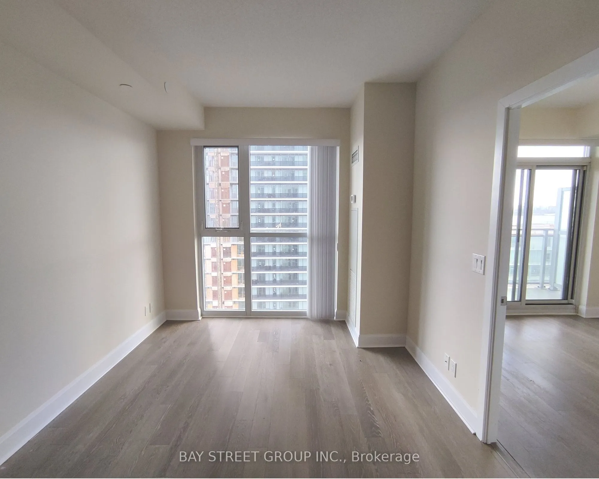 33 Shore Breeze Drive #1906