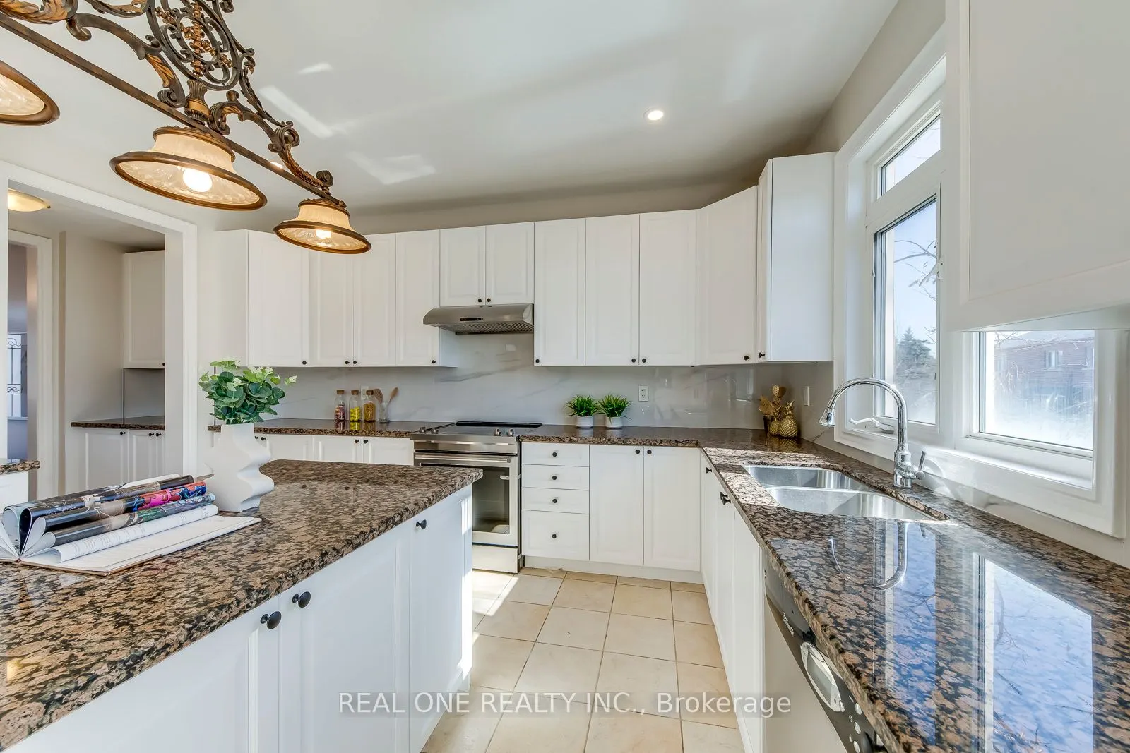 1426 Redwing Court