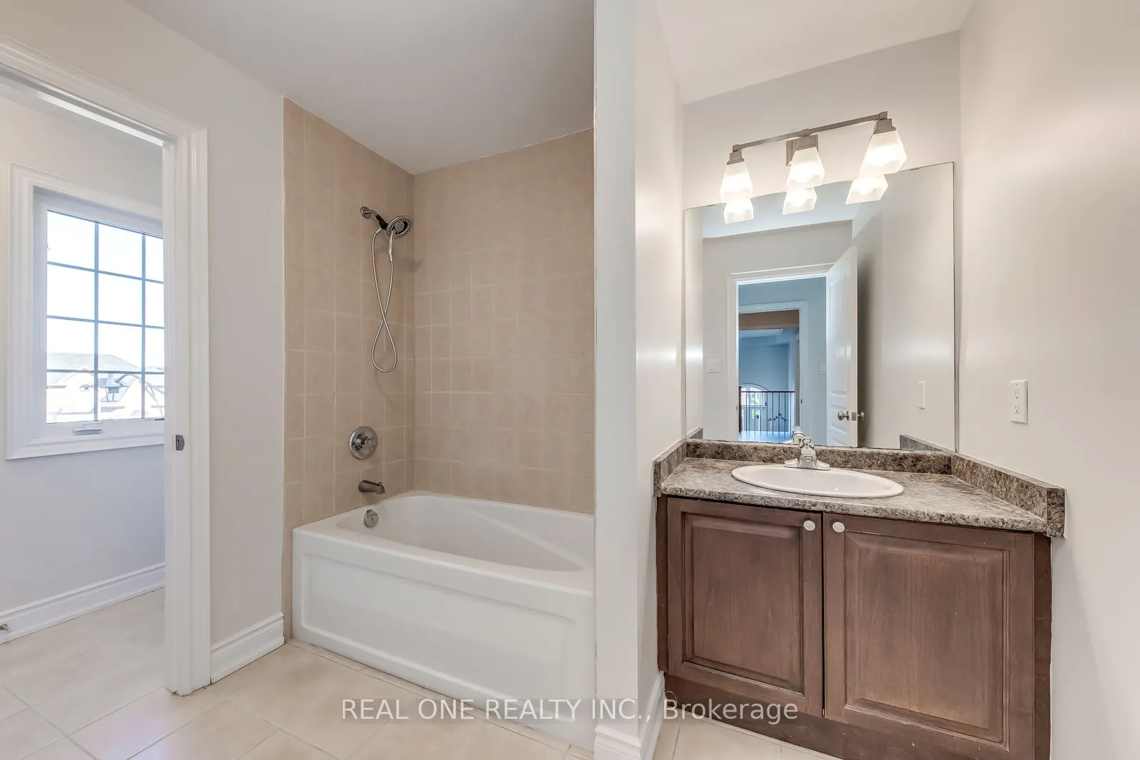 1426 Redwing Court