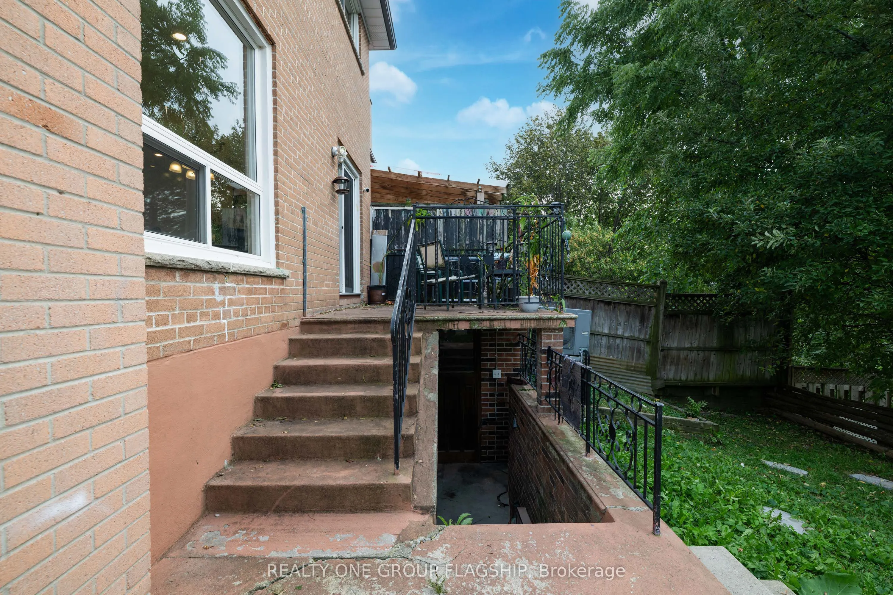 12 Azalea Court